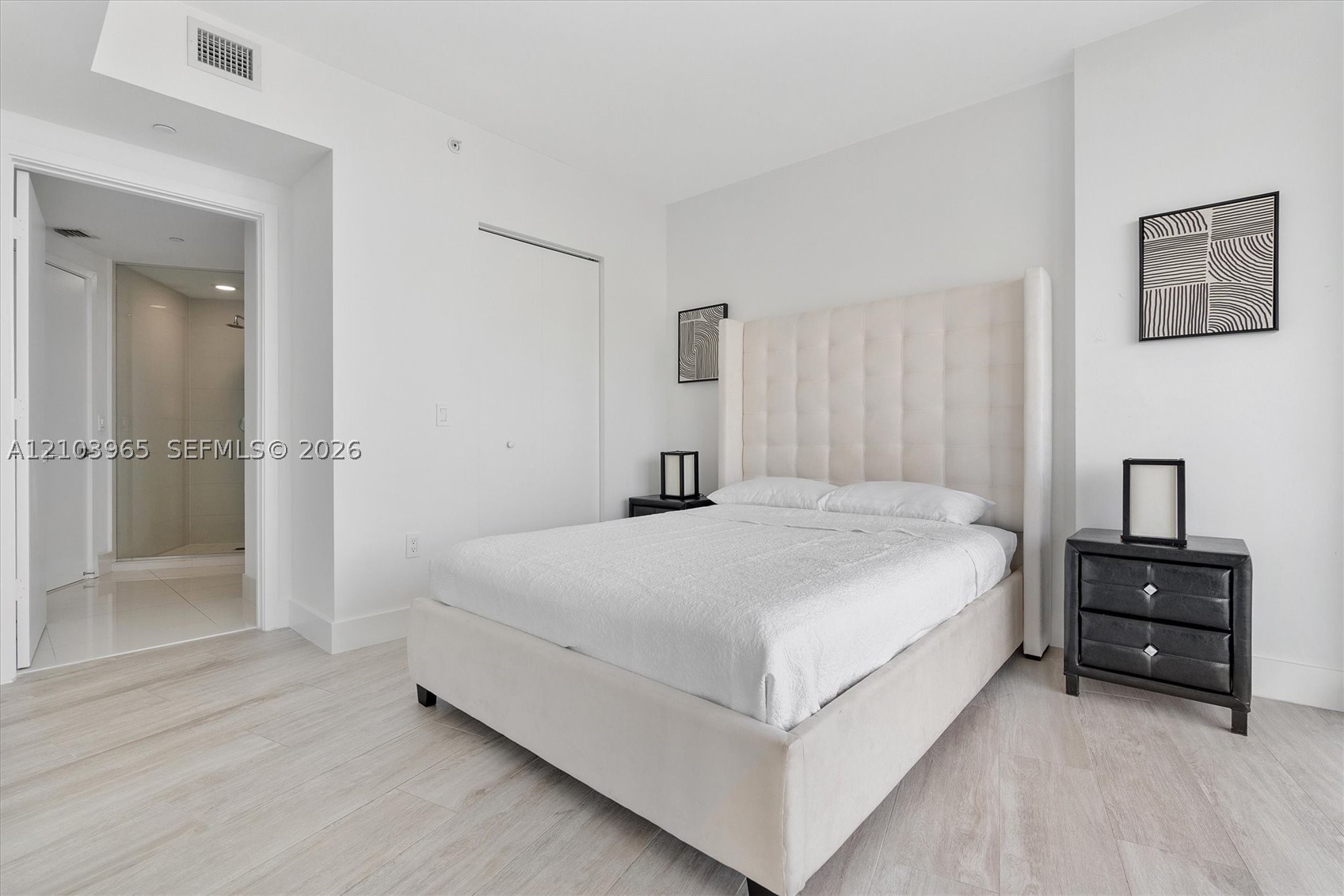 121 NE 34th St #2904, Miami FL 33137