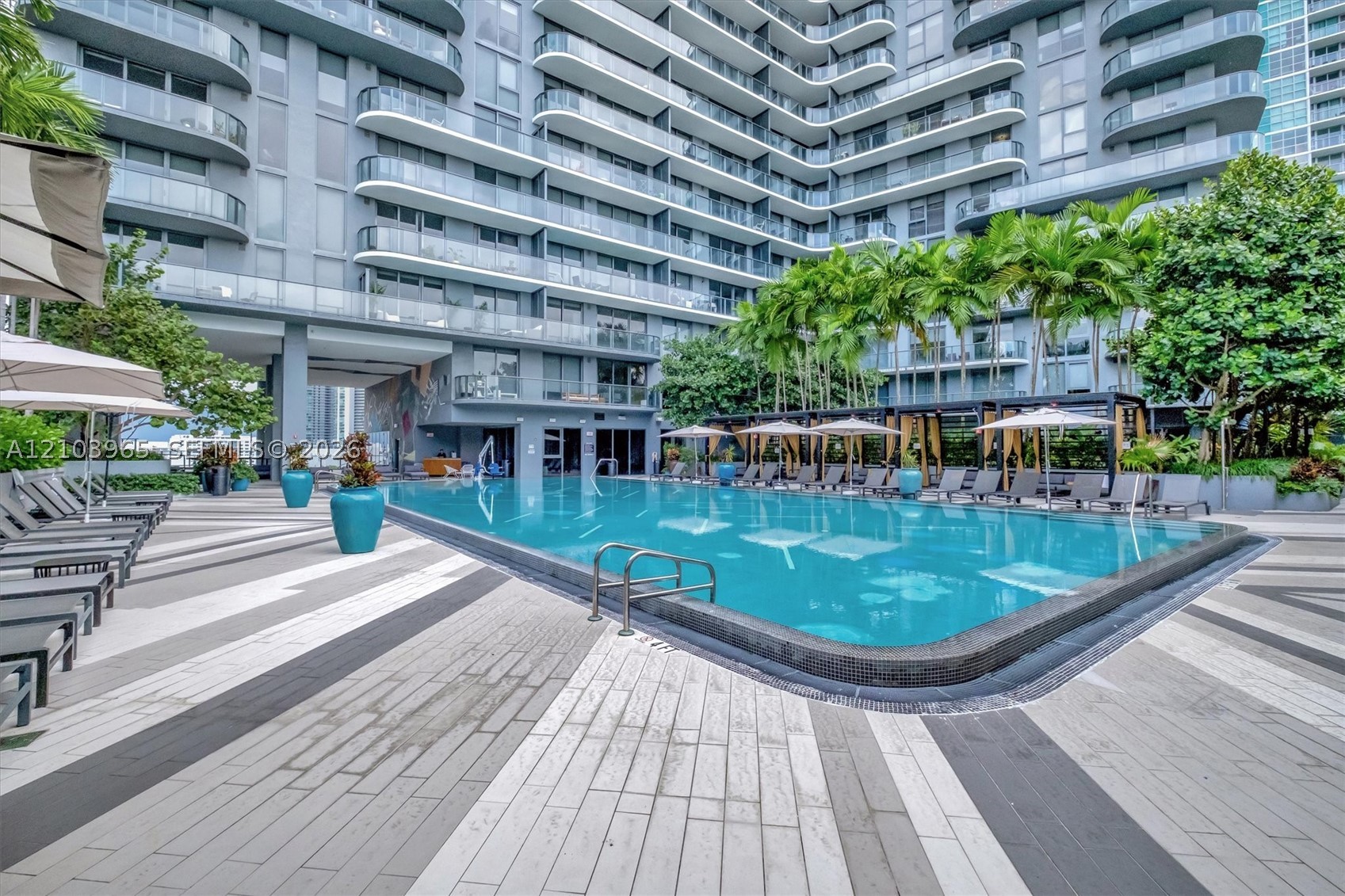 121 NE 34th St #2904, Miami FL 33137