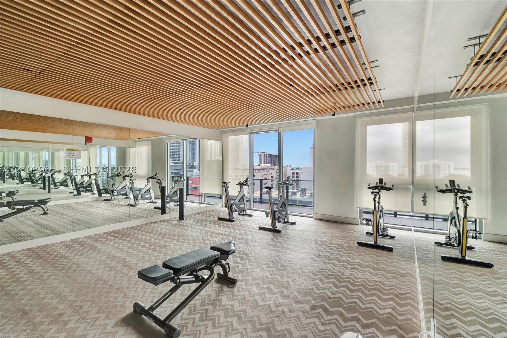 121 NE 34th St #2904, Miami FL 33137