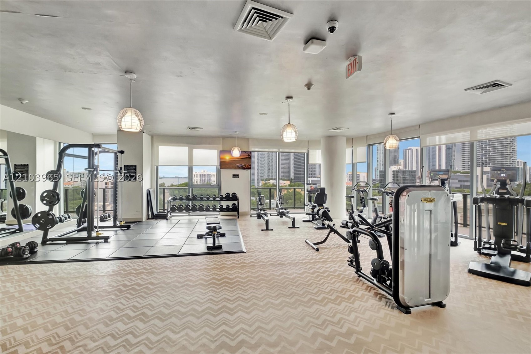 121 NE 34th St #2904, Miami FL 33137