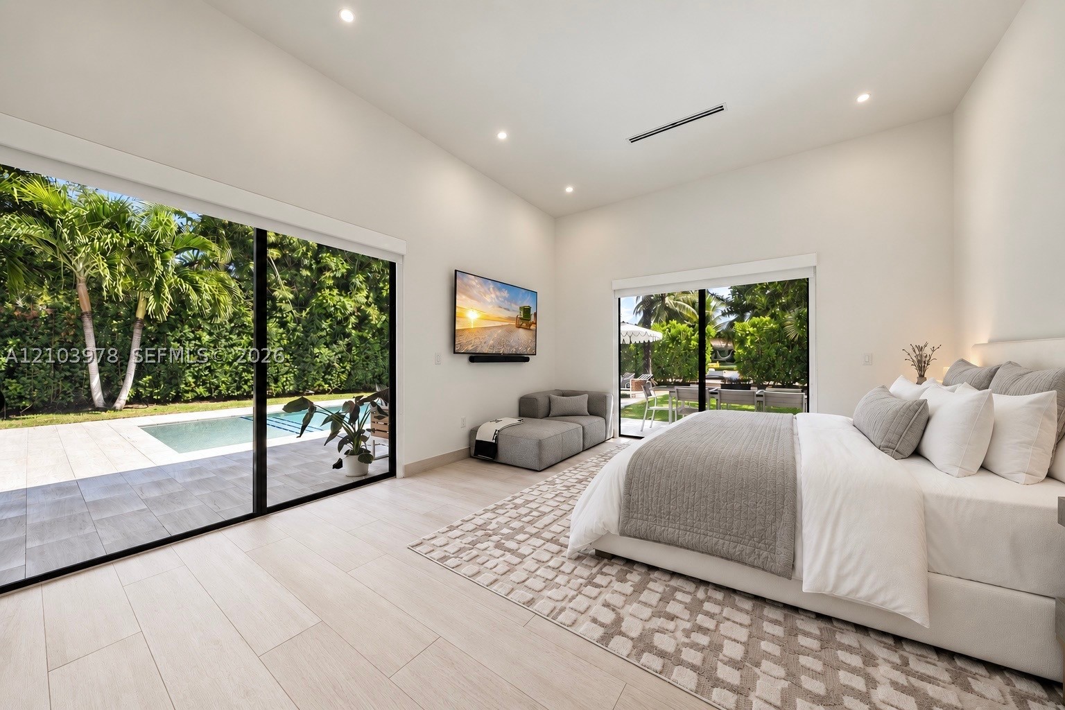 8033 Noremac Ave, Miami Beach FL 33141