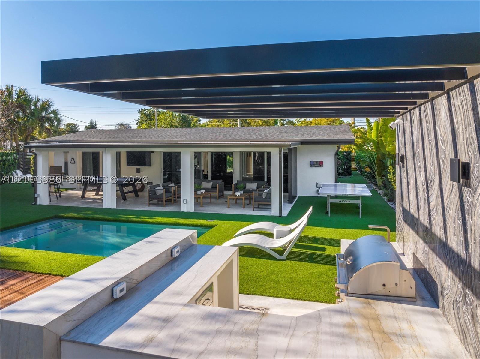 2406 Nassau Ln, Fort Lauderdale FL 33312