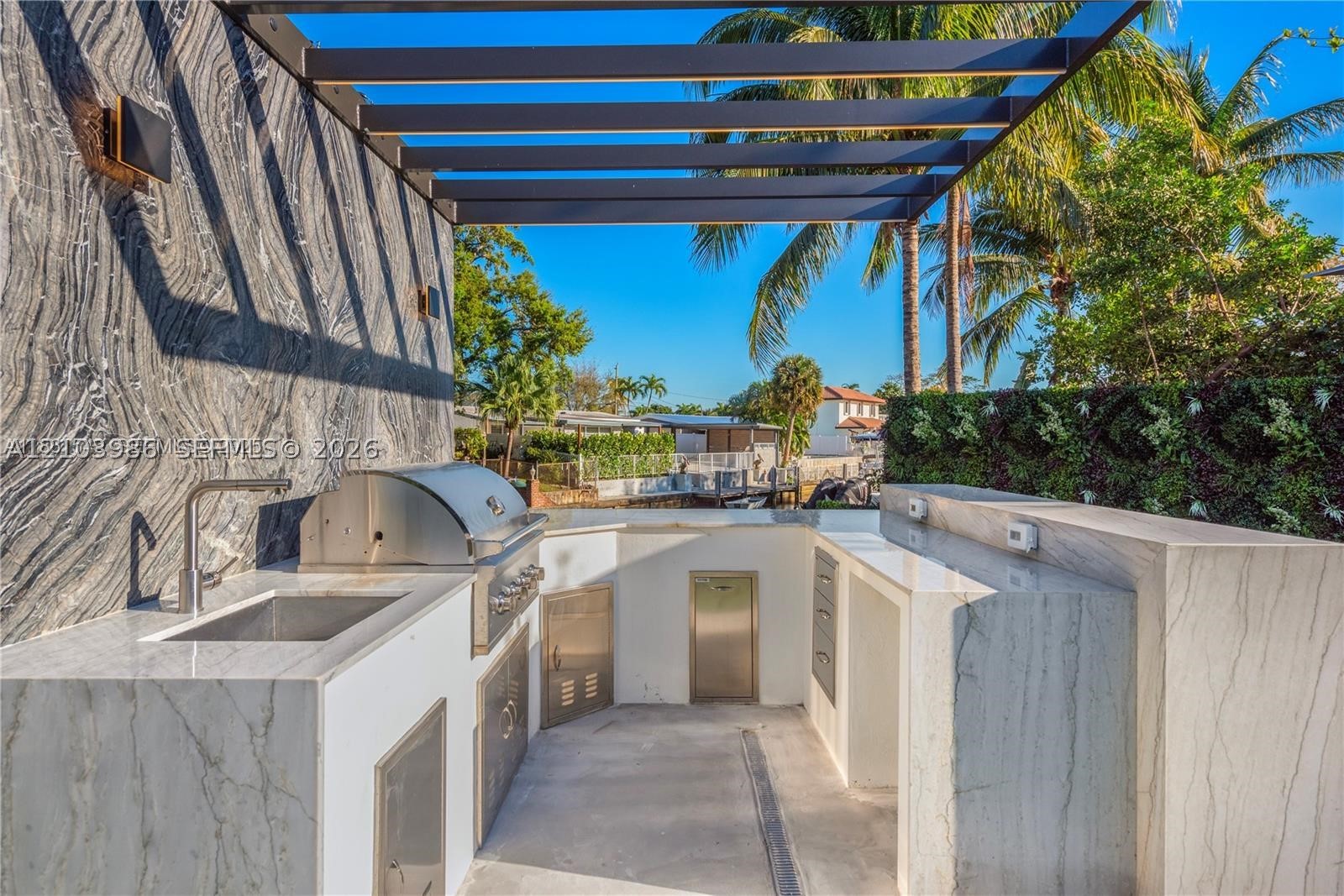 2406 Nassau Ln, Fort Lauderdale FL 33312