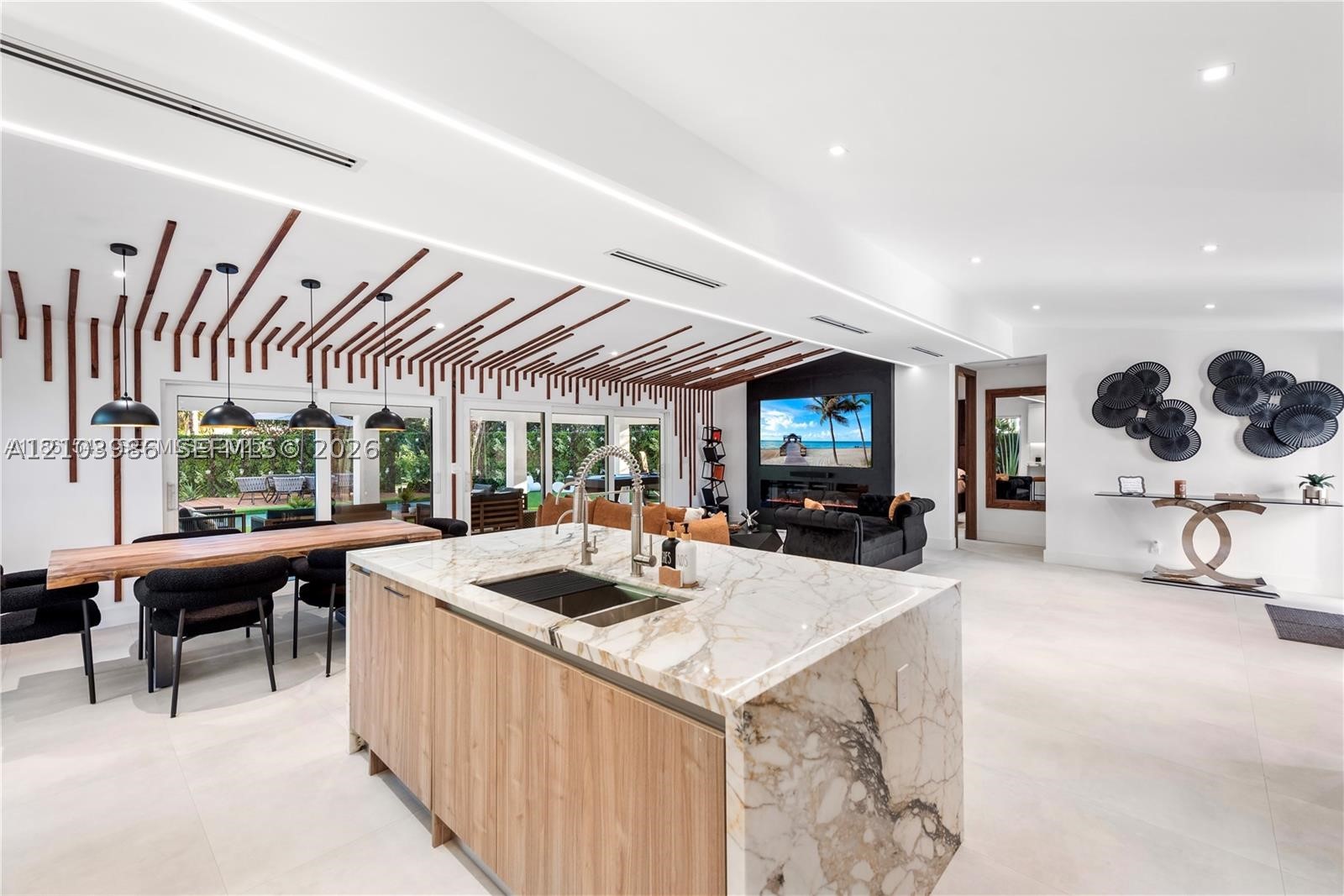 2406 Nassau Ln, Fort Lauderdale FL 33312