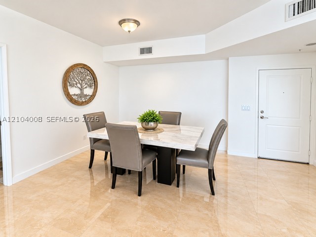 7900 Harbor Island Dr #923, North Bay Village FL 33141