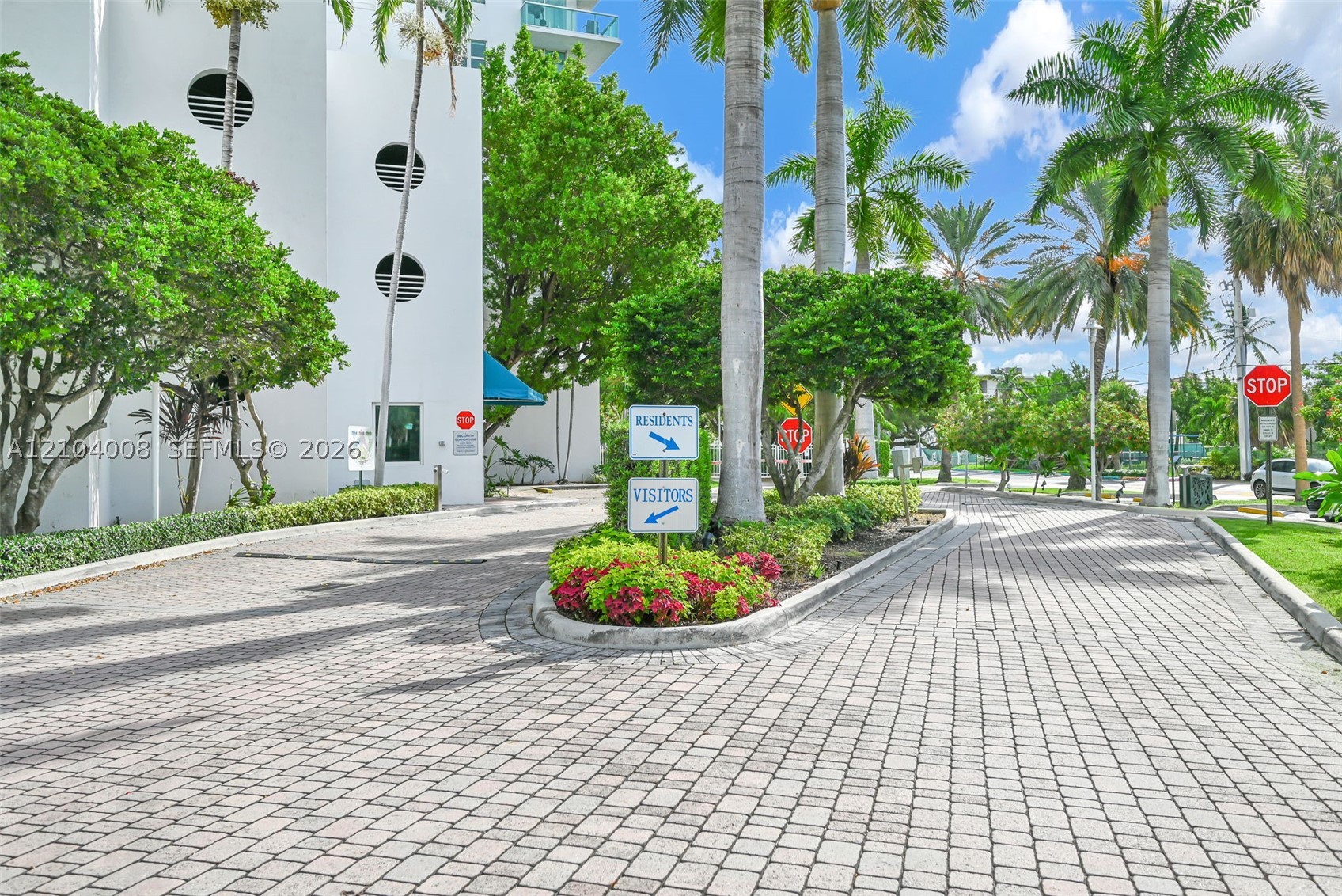 7900 Harbor Island Dr #923, North Bay Village FL 33141