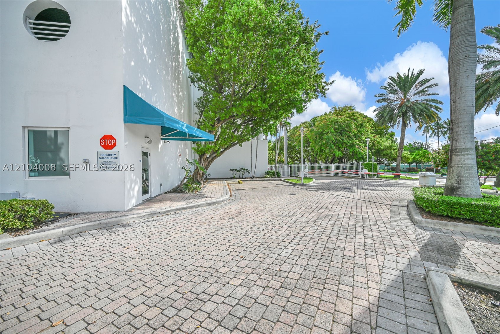 7900 Harbor Island Dr #923, North Bay Village FL 33141