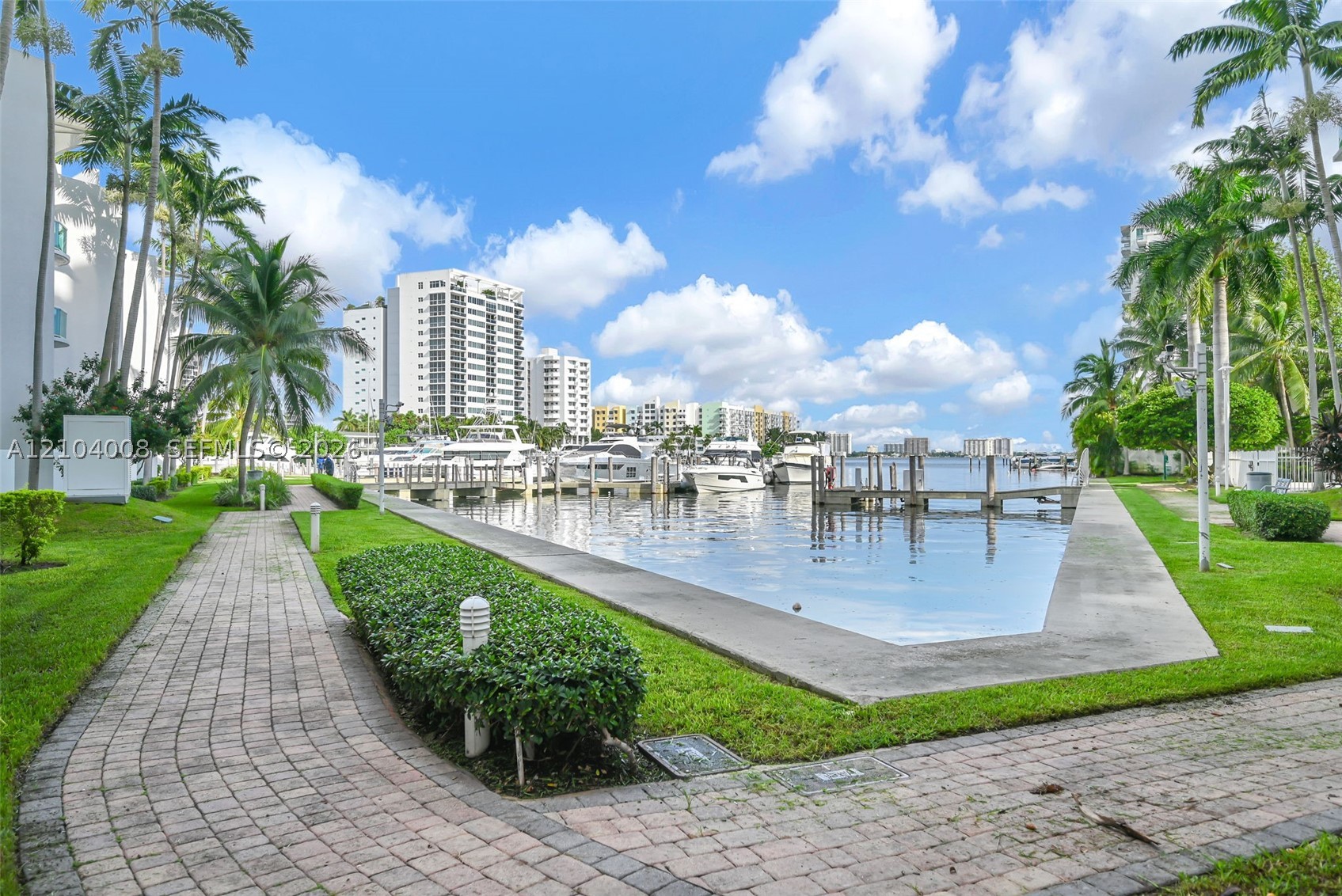7900 Harbor Island Dr #923, North Bay Village FL 33141