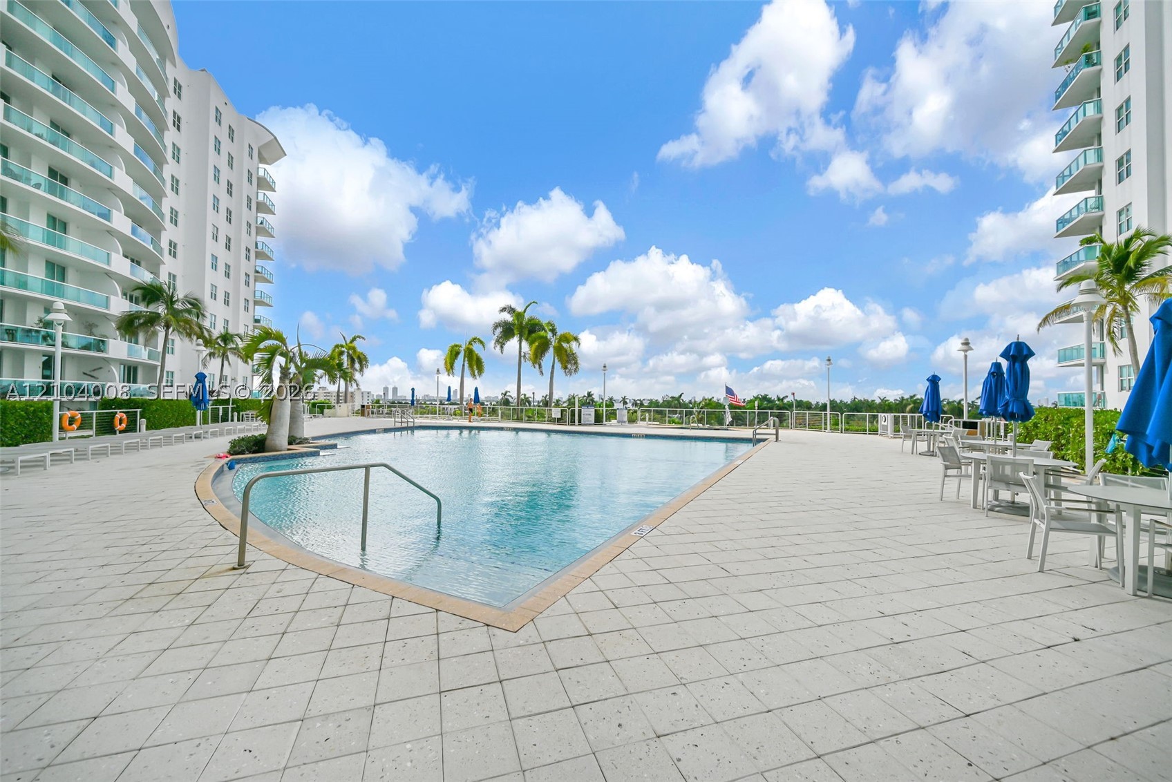 7900 Harbor Island Dr #923, North Bay Village FL 33141