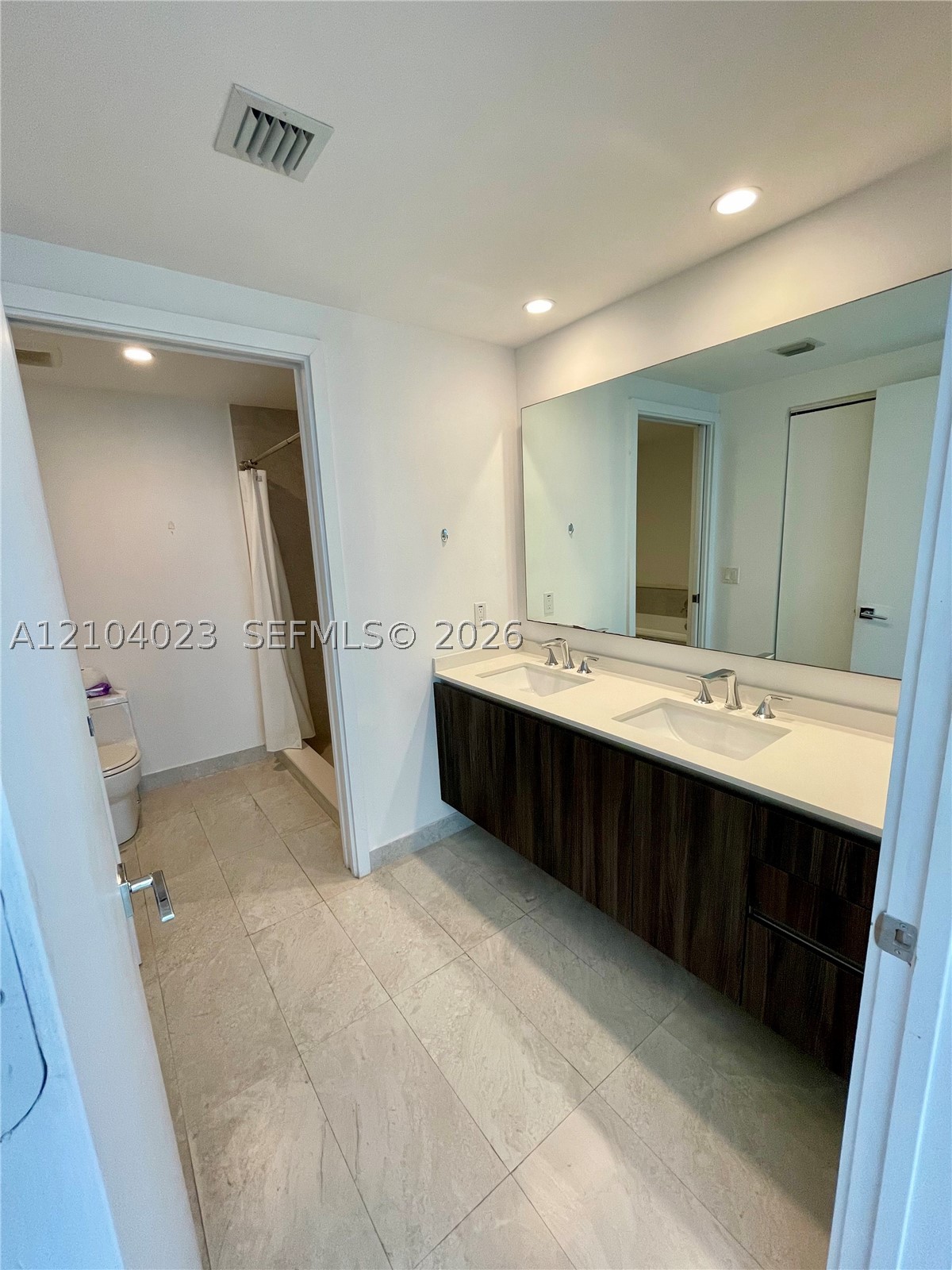 488 NE 18th St #2204, Miami FL 33132