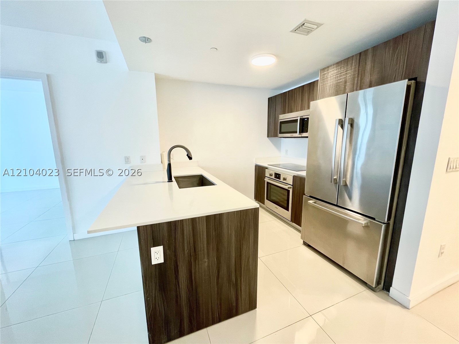 488 NE 18th St #2204, Miami FL 33132