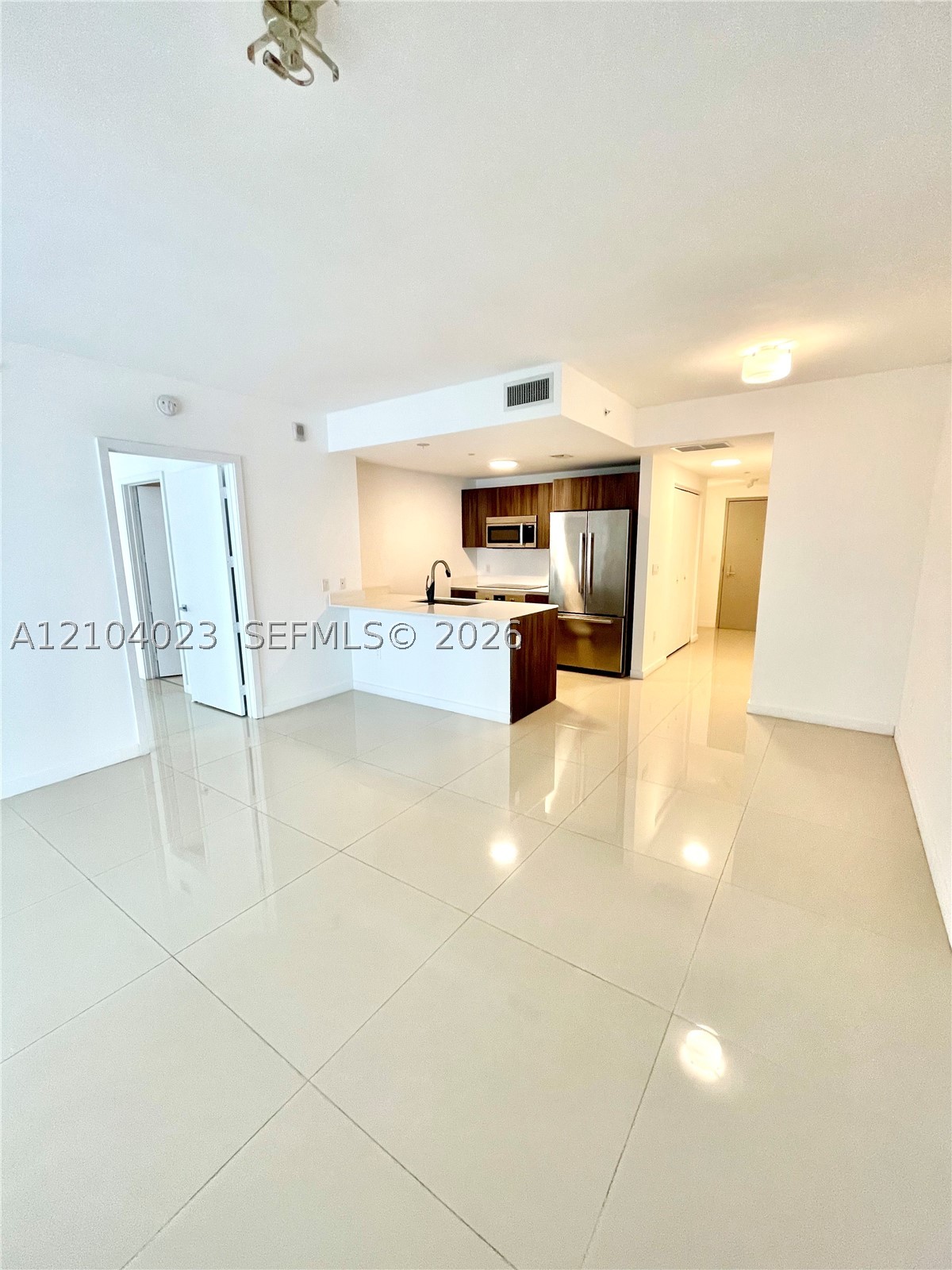 488 NE 18th St #2204, Miami FL 33132