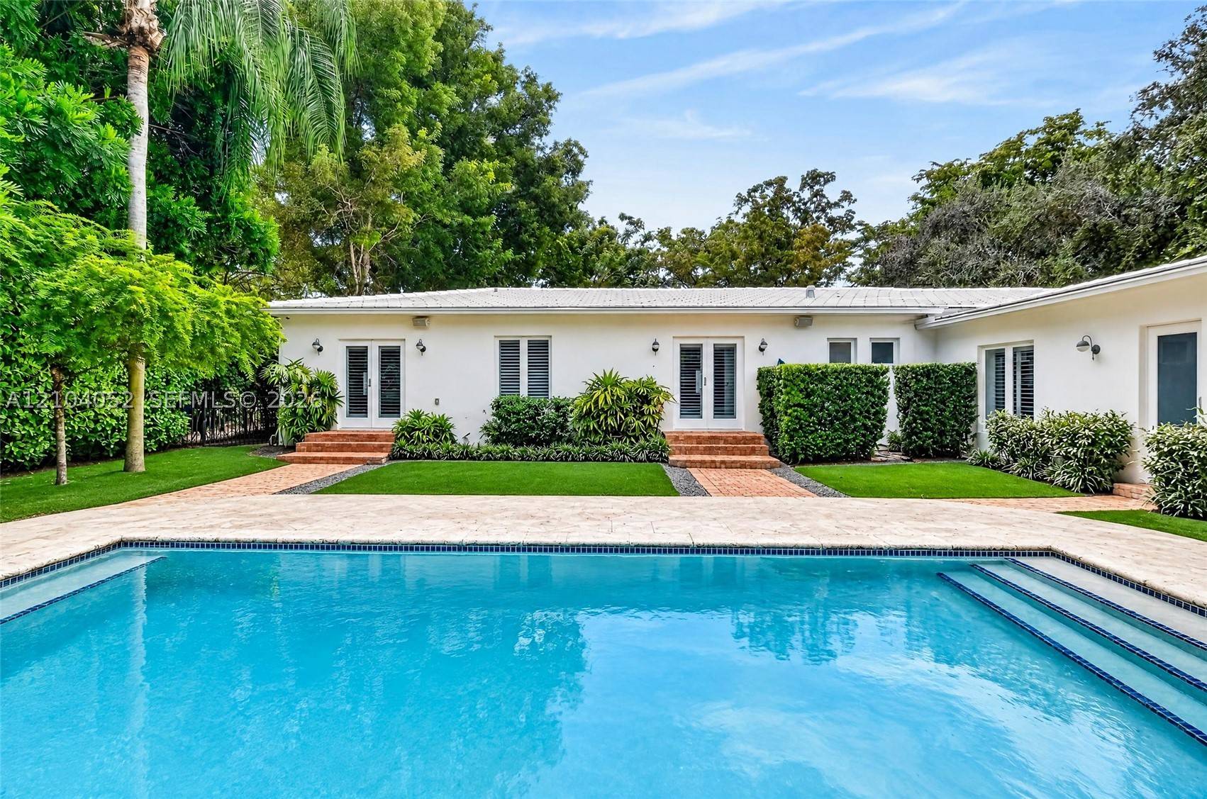 521 San Juan Dr, Coral Gables FL 33143
