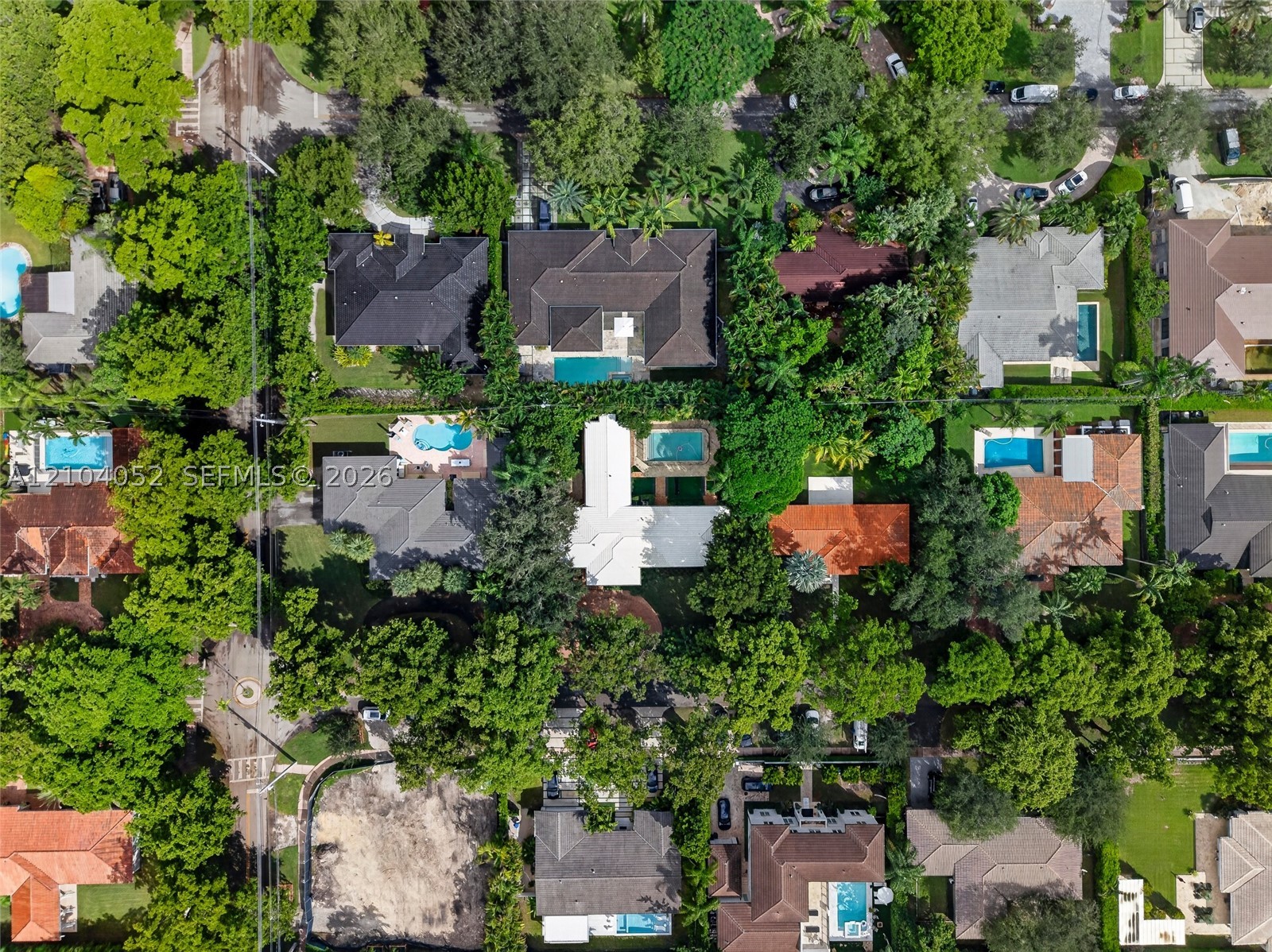 521 San Juan Dr, Coral Gables FL 33143