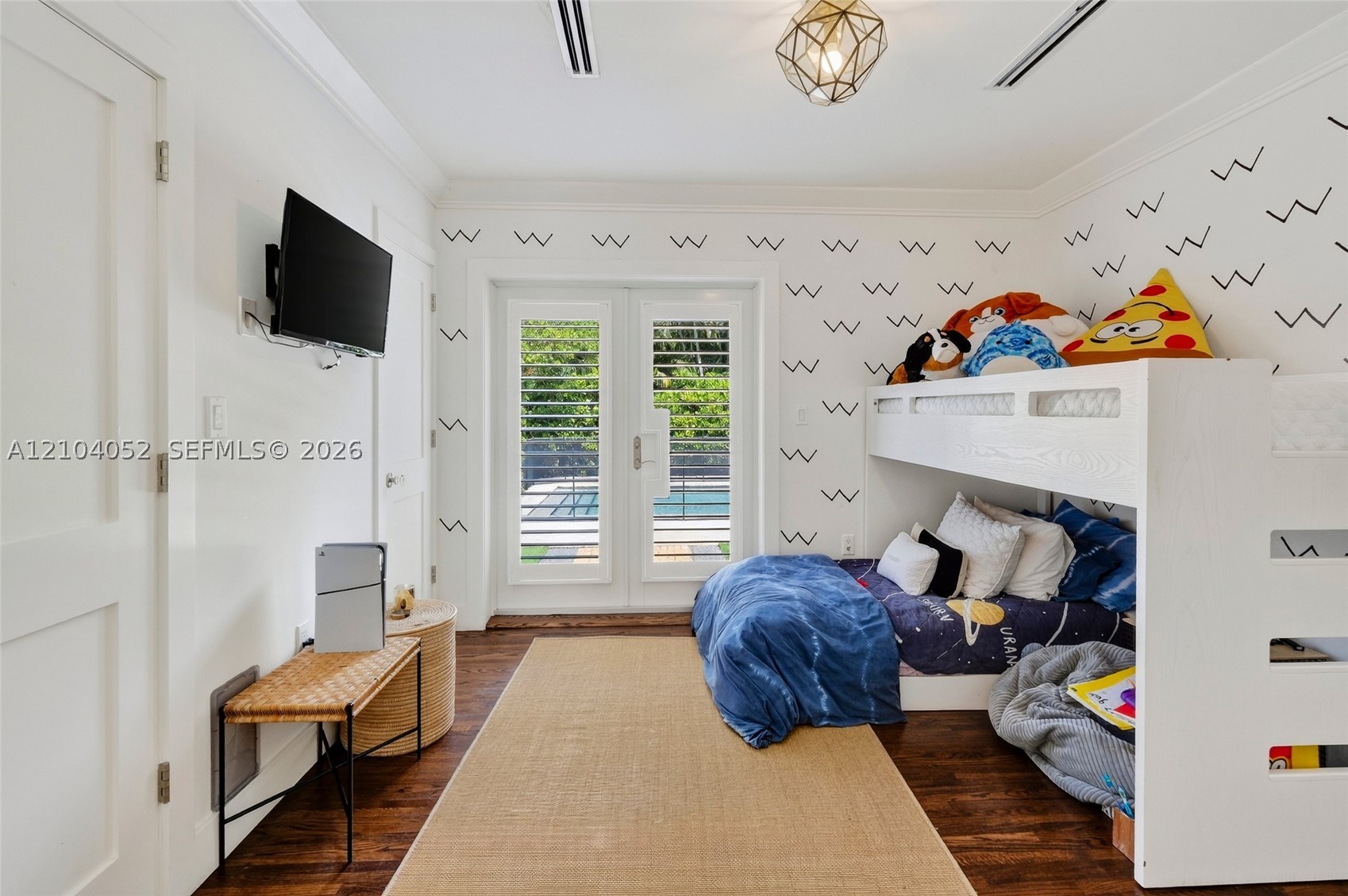 521 San Juan Dr, Coral Gables FL 33143
