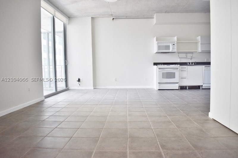 690 SW 1st Ct #2325, Miami FL 33130
