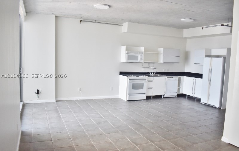 690 SW 1st Ct #2325, Miami FL 33130
