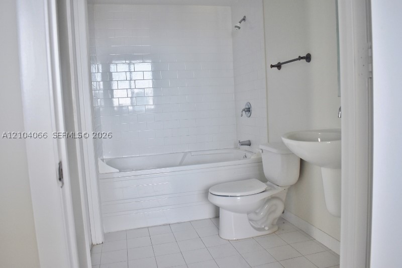 690 SW 1st Ct #2325, Miami FL 33130