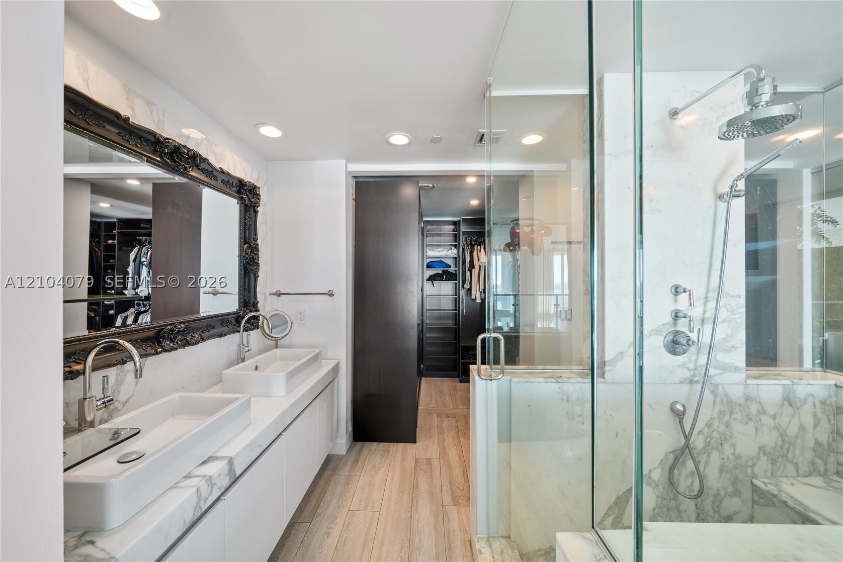 1040 Biscayne Blvd #4602, Miami FL 33132