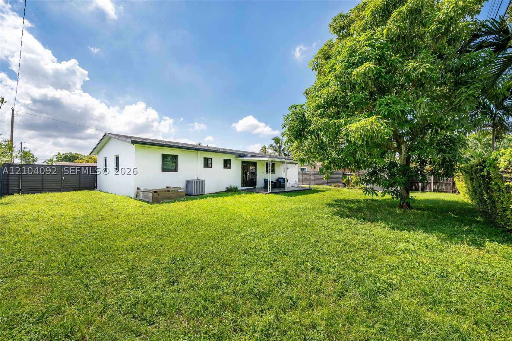 10455 SW 43rd Ter, Miami FL 33165