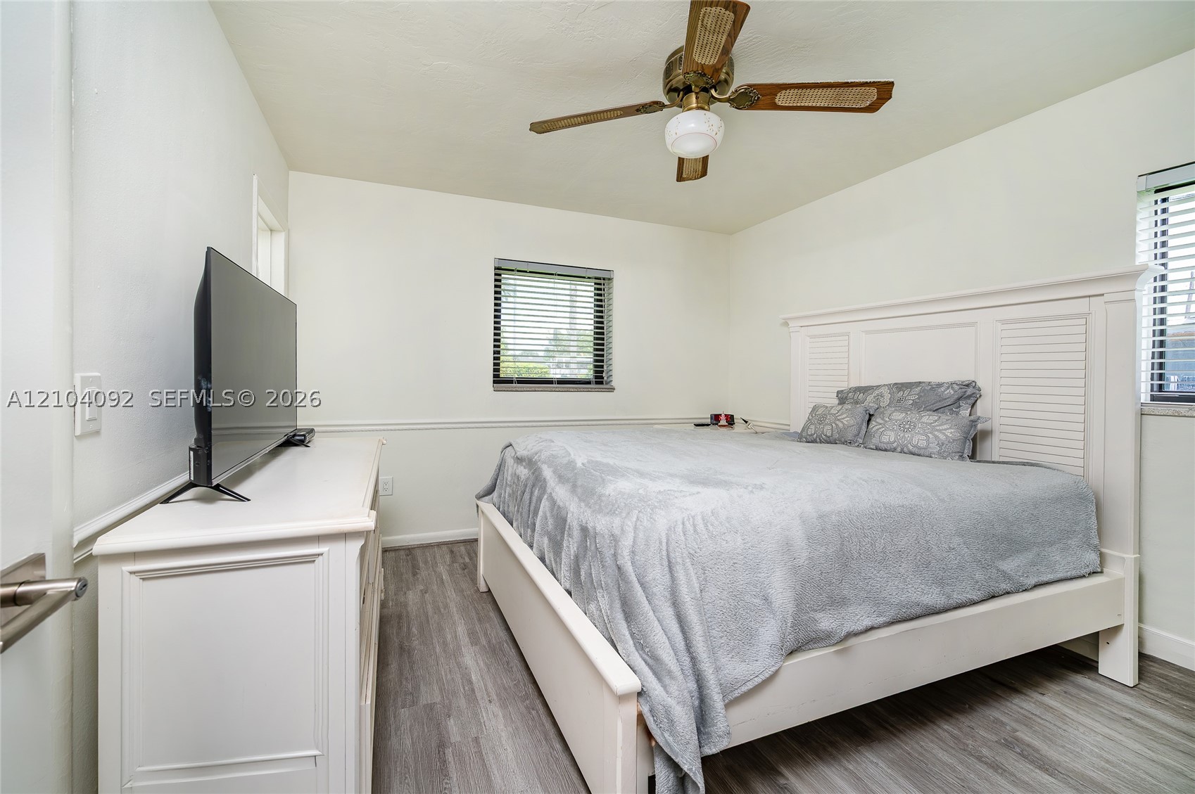 10455 SW 43rd Ter, Miami FL 33165