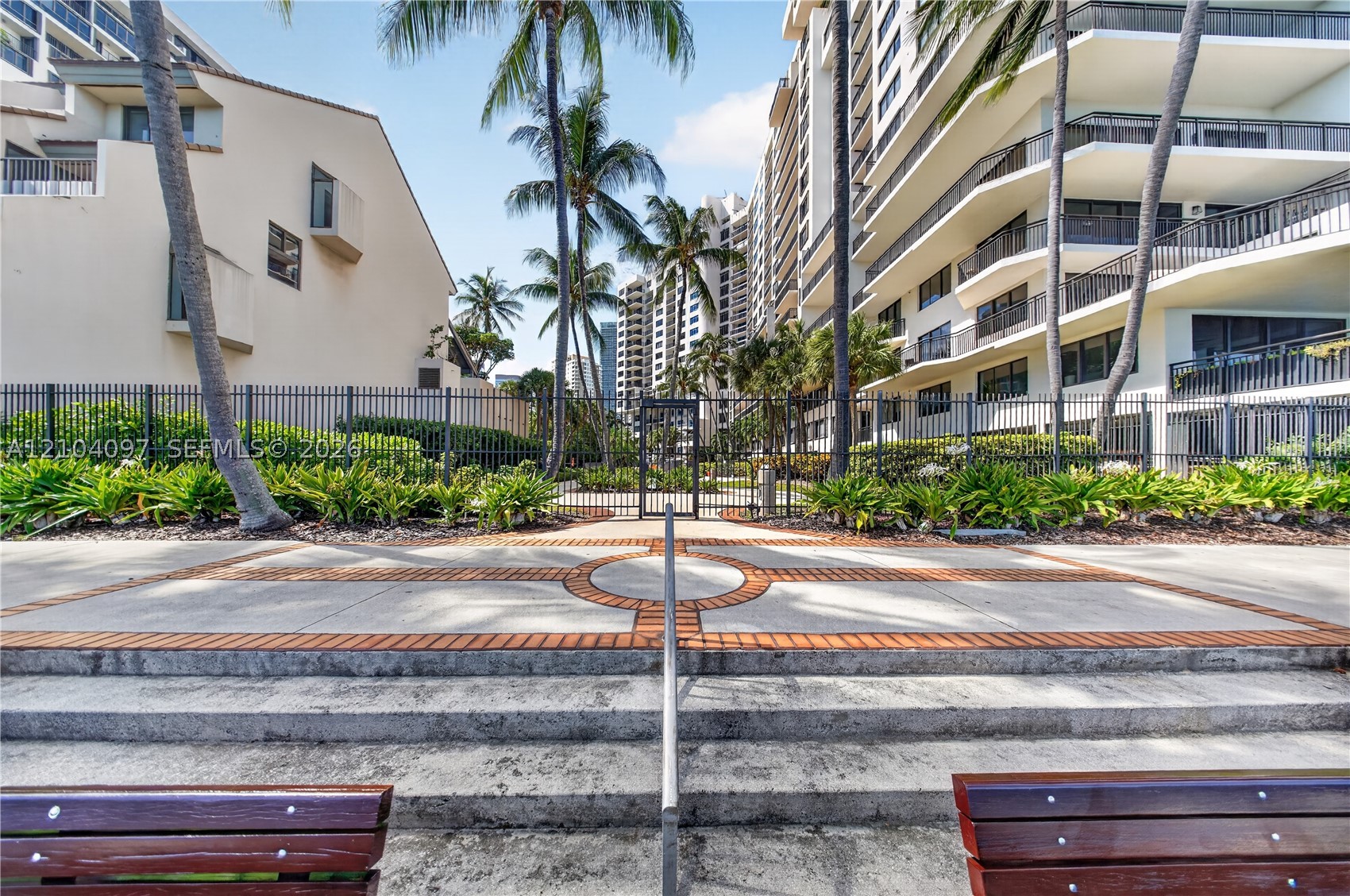 540 Brickell Key Dr #916, Miami FL 33131