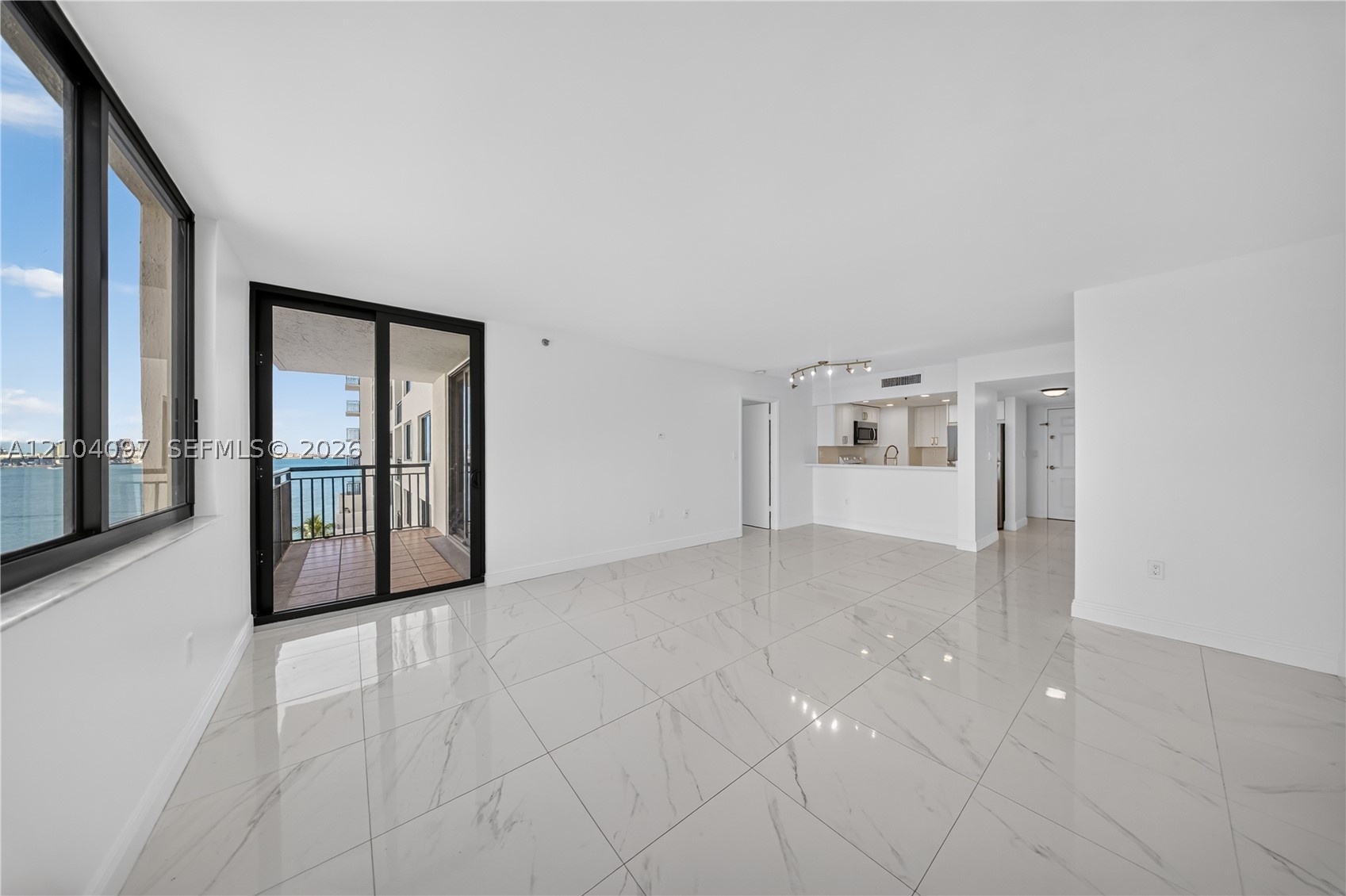 540 Brickell Key Dr #916, Miami FL 33131