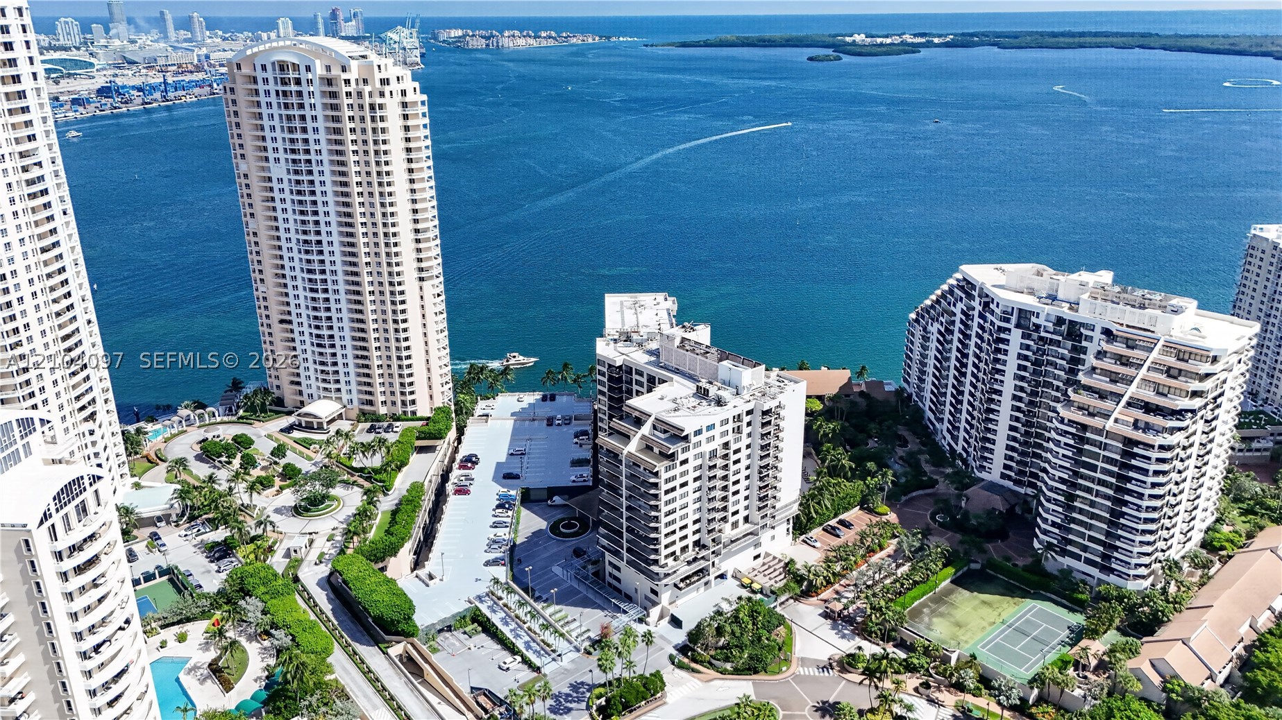 540 Brickell Key Dr #916, Miami FL 33131