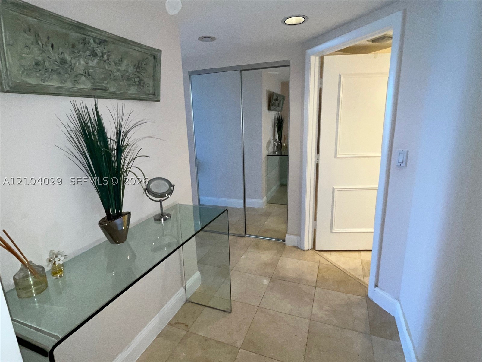 1000 W Island Blvd #2707, Aventura FL 33160