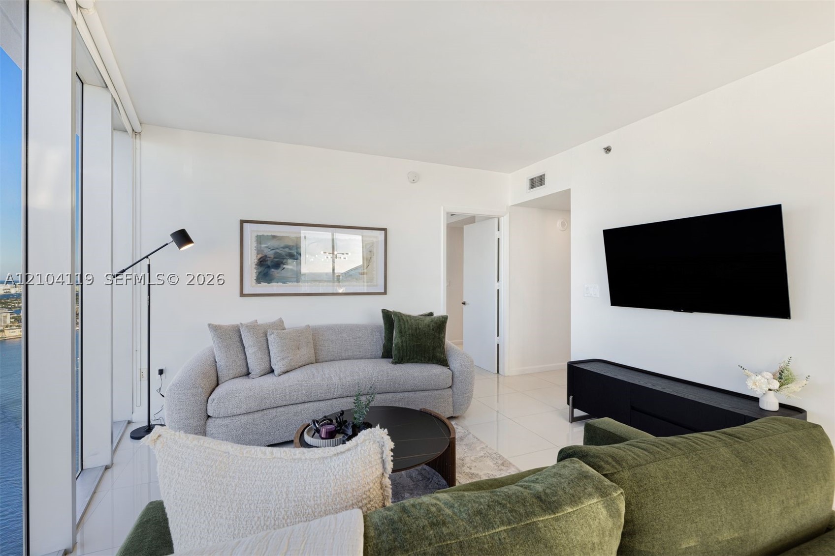 485 Brickell Ave #4804, Miami FL 33131