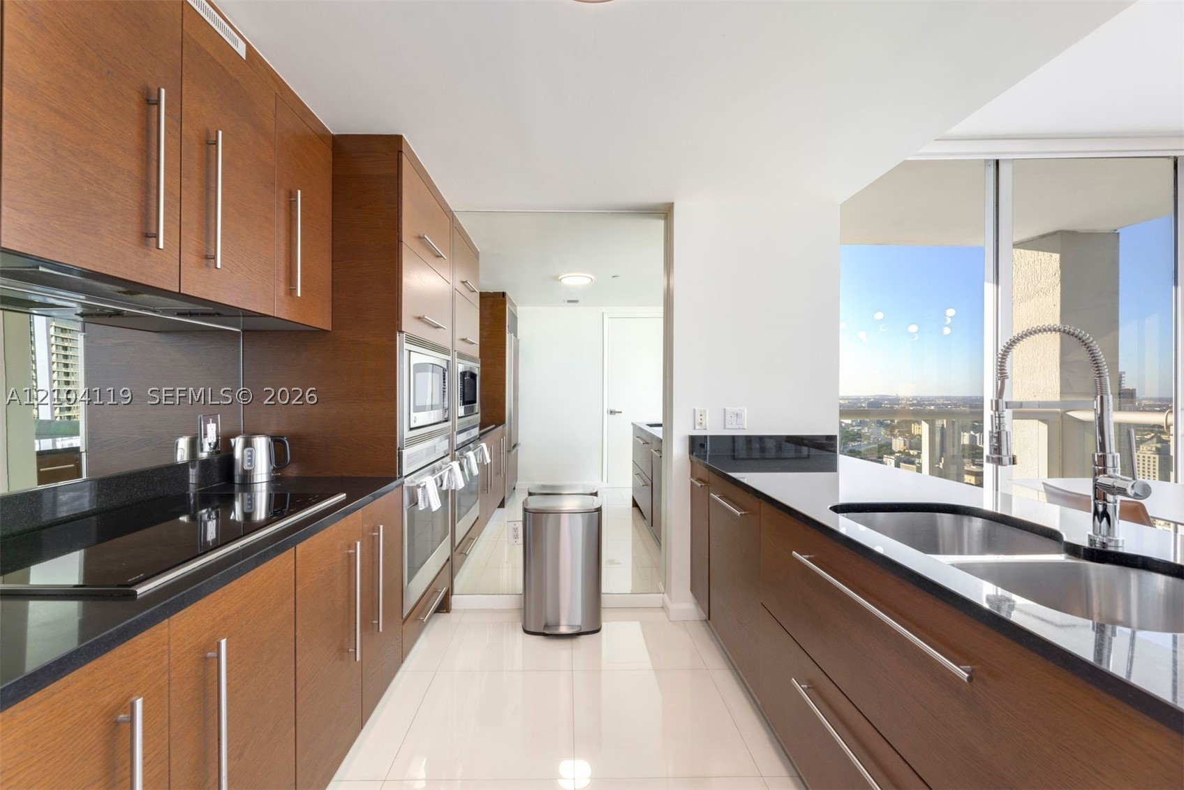 485 Brickell Ave #4804, Miami FL 33131