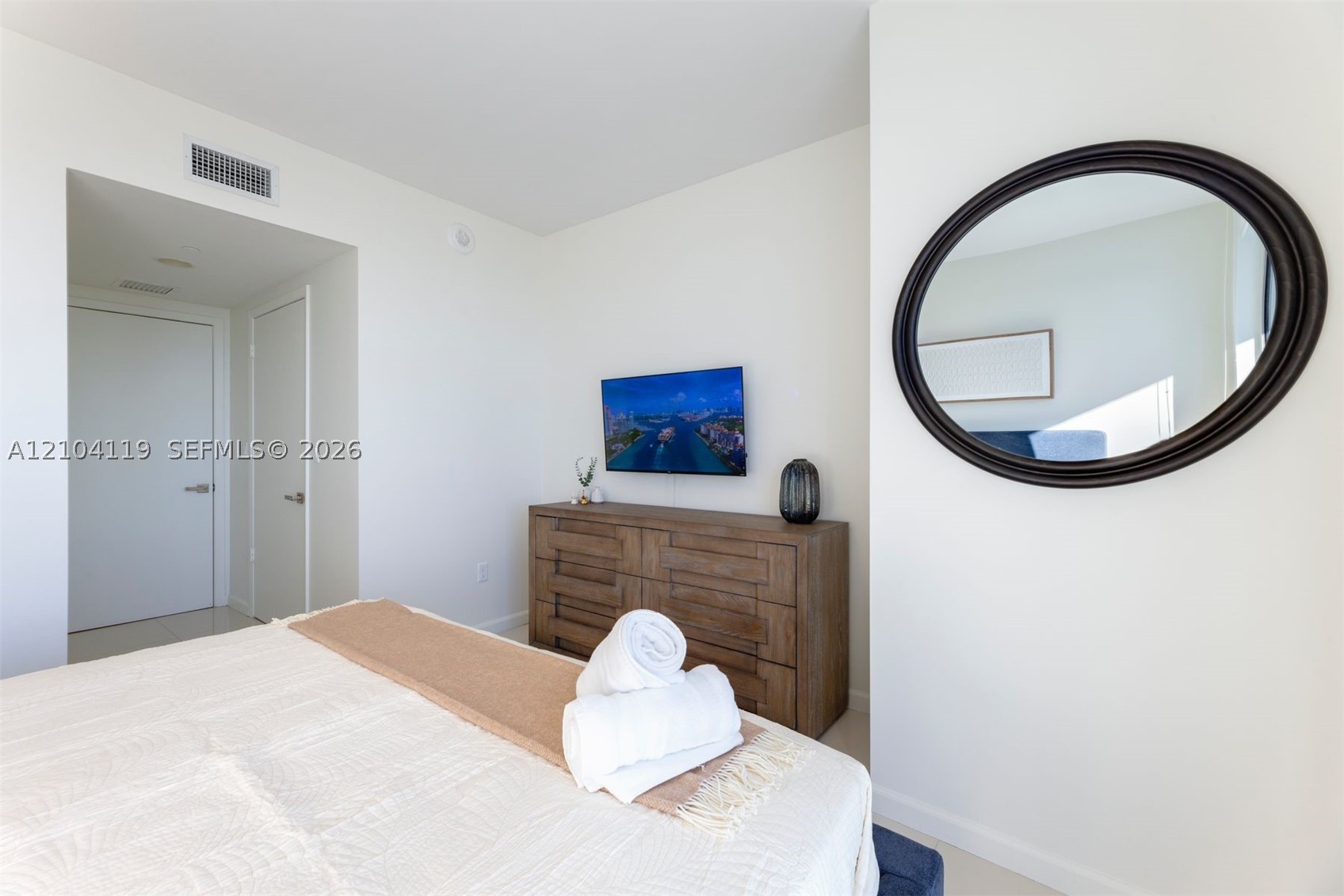 485 Brickell Ave #4804, Miami FL 33131