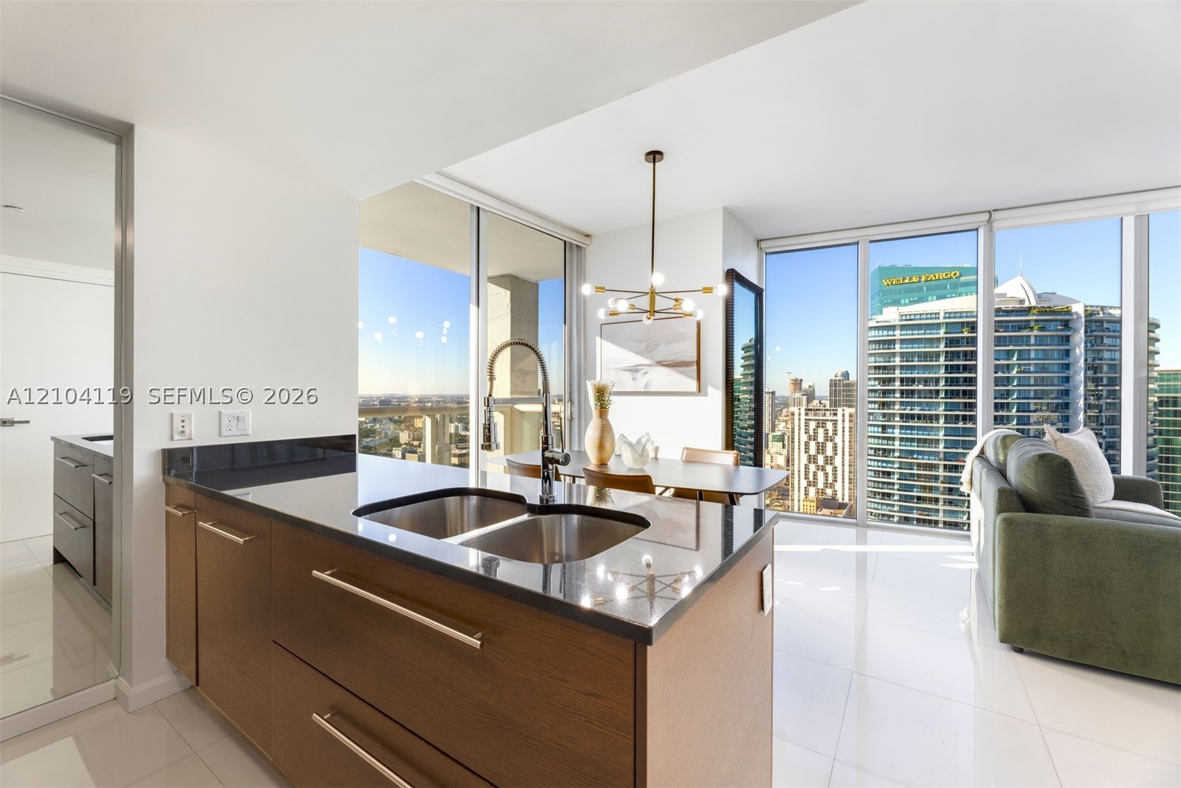 485 Brickell Ave #4804, Miami FL 33131