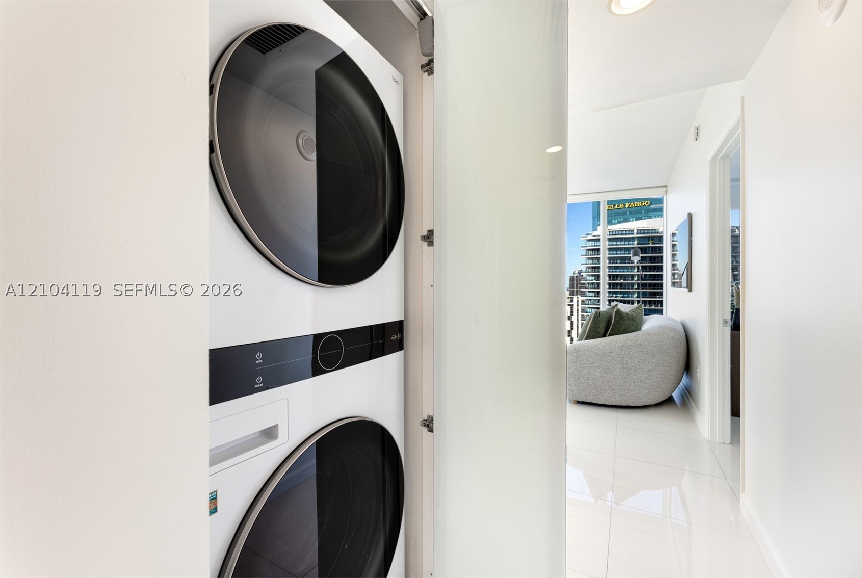 485 Brickell Ave #4804, Miami FL 33131