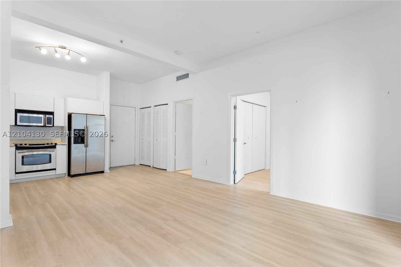 234 NE 3rd St #909, Miami FL 33132