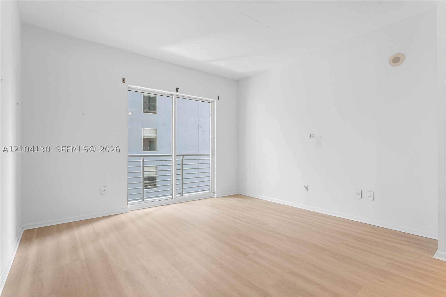234 NE 3rd St #909, Miami FL 33132