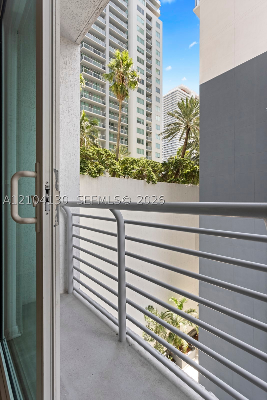 234 NE 3rd St #909, Miami FL 33132