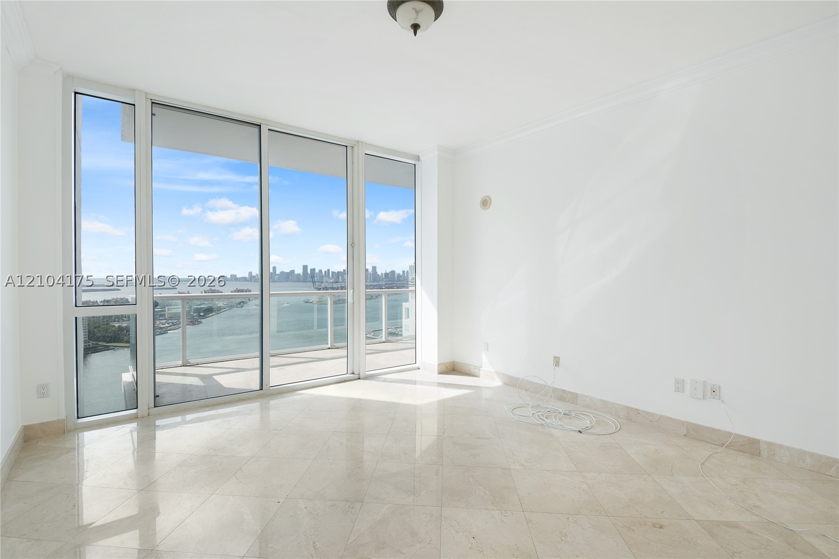 100 S Pointe Dr #2902, Miami Beach FL 33139