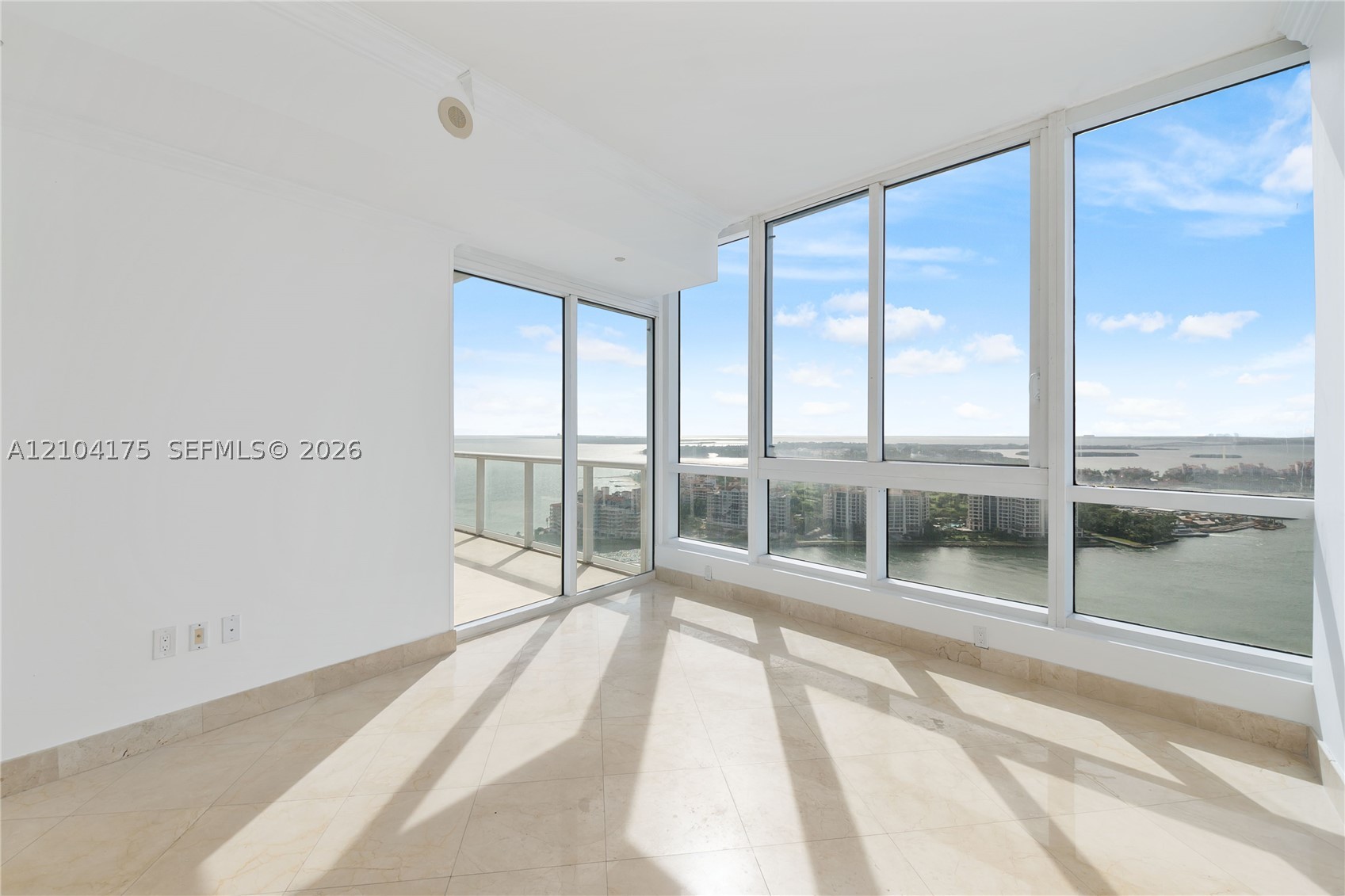 100 S Pointe Dr #2902, Miami Beach FL 33139