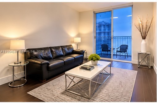 185 SE 14th Ter #1703, Miami FL 33131