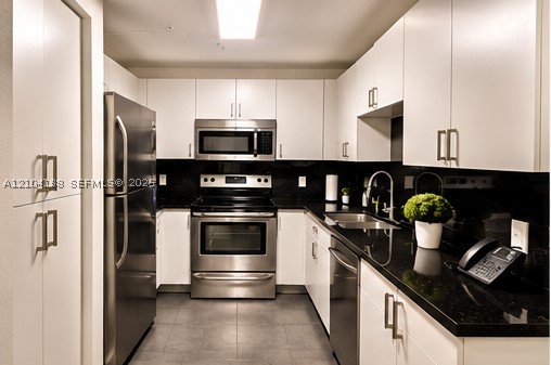 185 SE 14th Ter #1703, Miami FL 33131