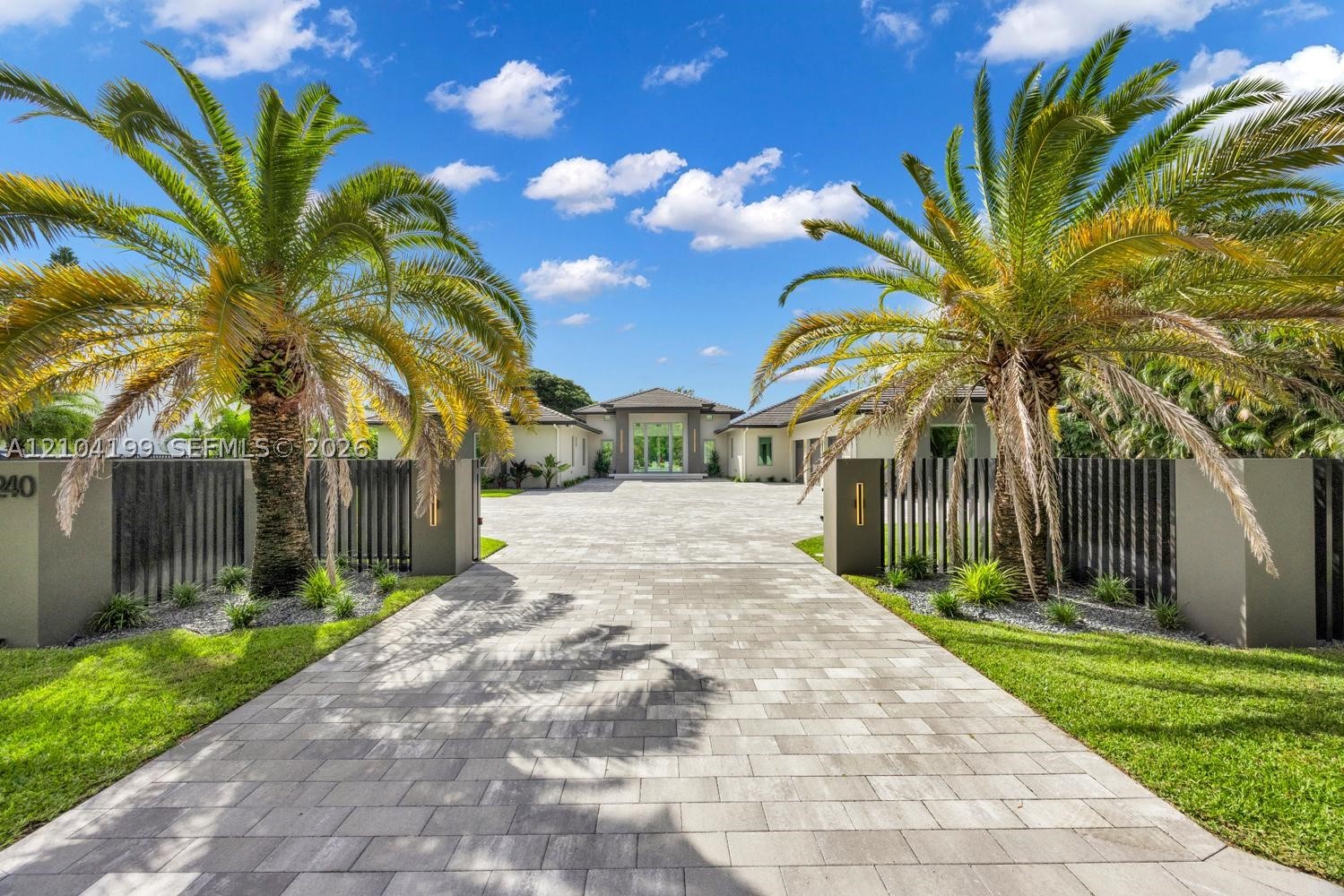 11240 SW 95th St, Miami FL 33176
