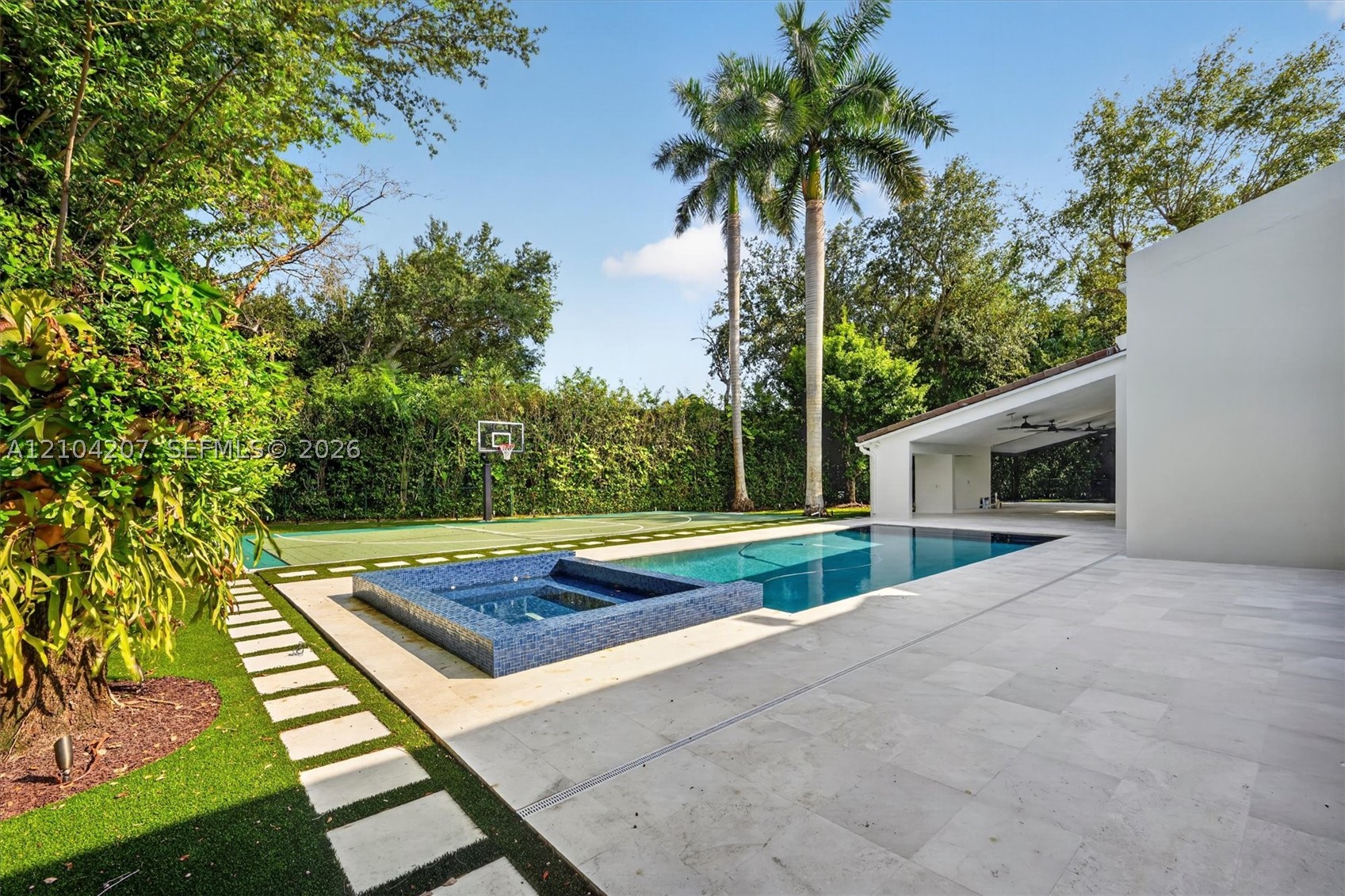 7001 Robles St, Coral Gables FL 33143