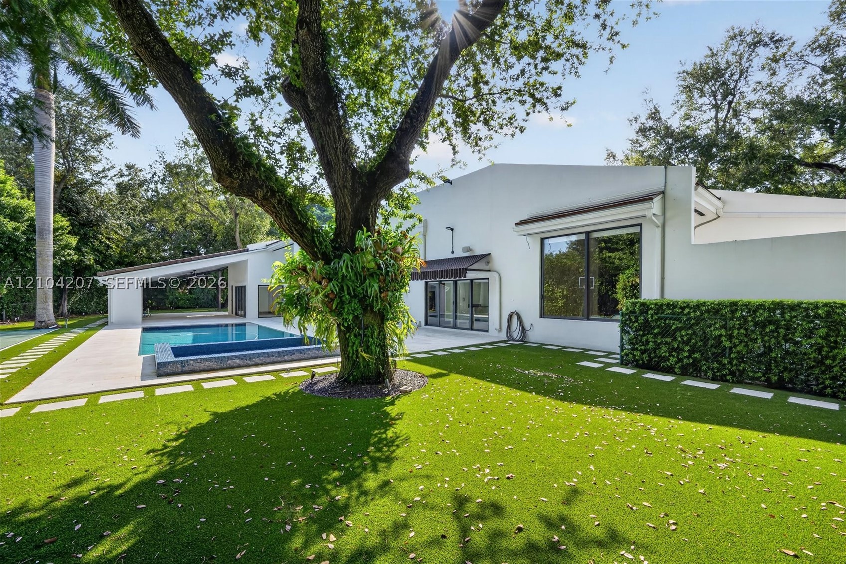 7001 Robles St, Coral Gables FL 33143