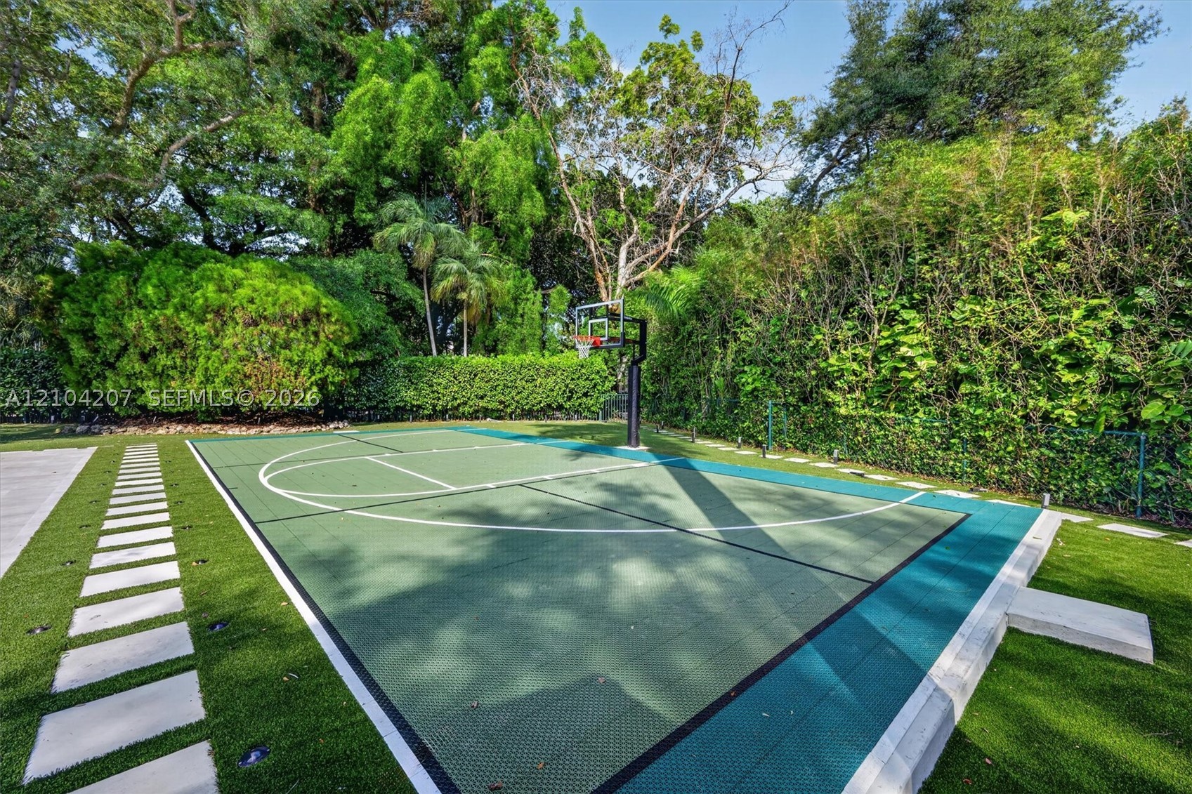 7001 Robles St, Coral Gables FL 33143