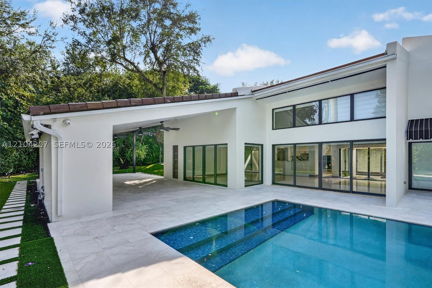 7001 Robles St, Coral Gables FL 33143