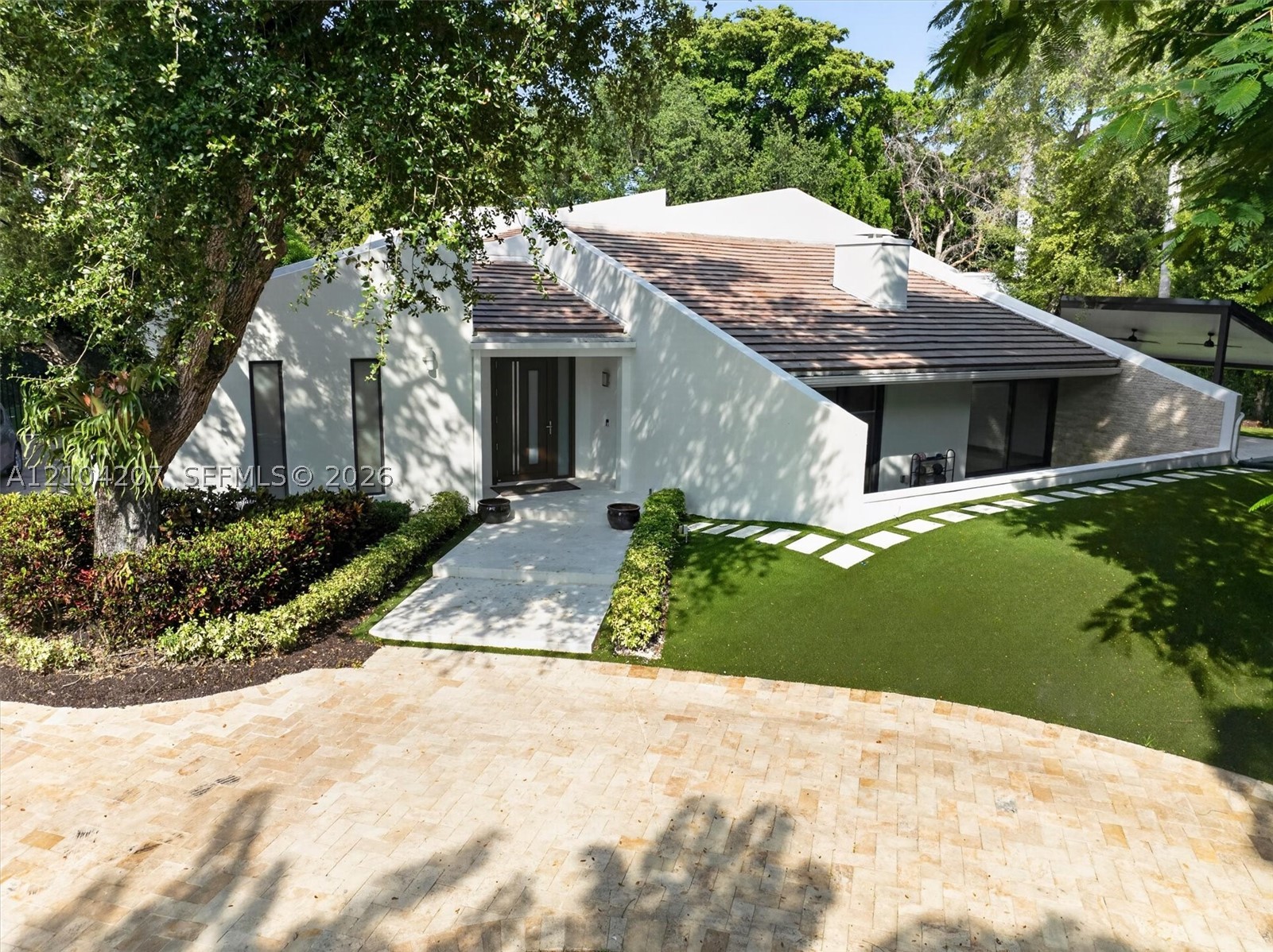 7001 Robles St, Coral Gables FL 33143