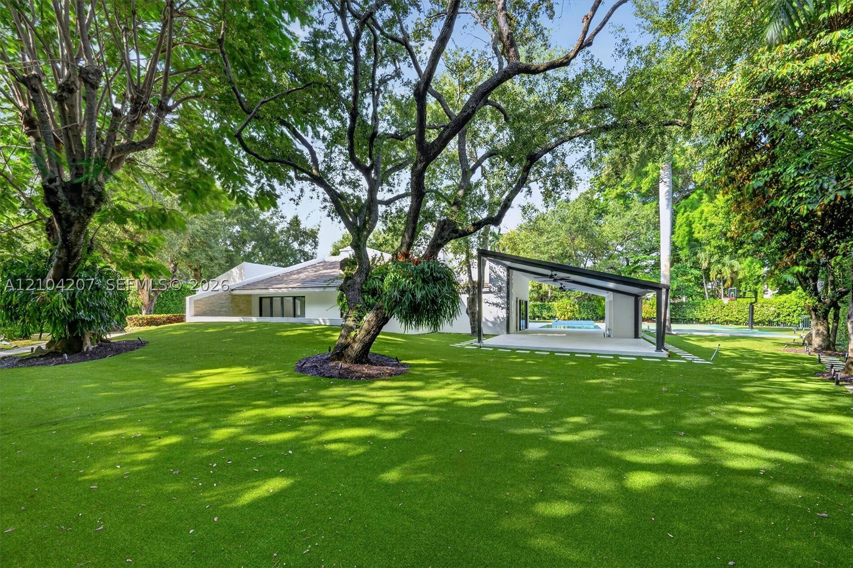 7001 Robles St, Coral Gables FL 33143