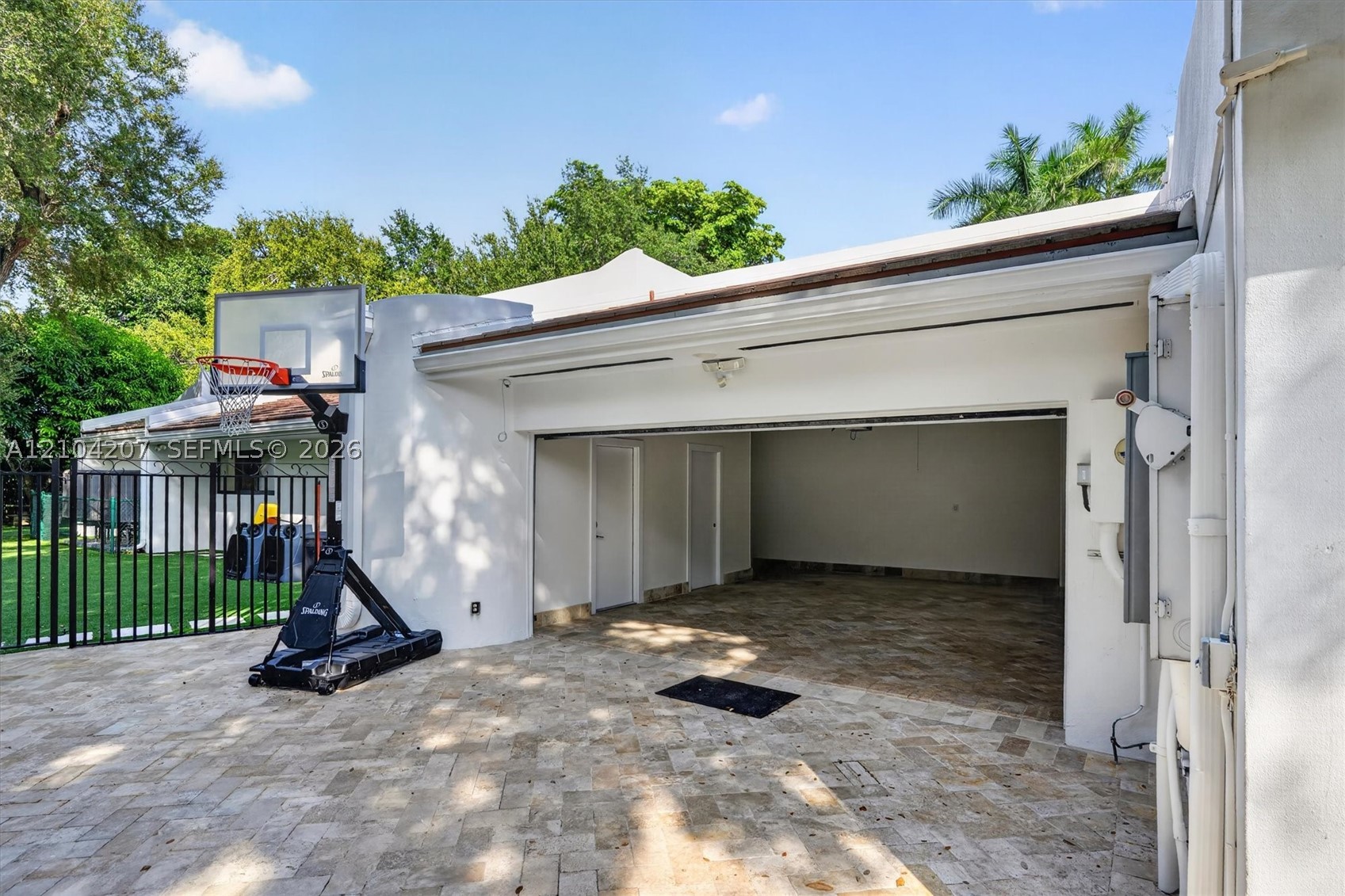 7001 Robles St, Coral Gables FL 33143