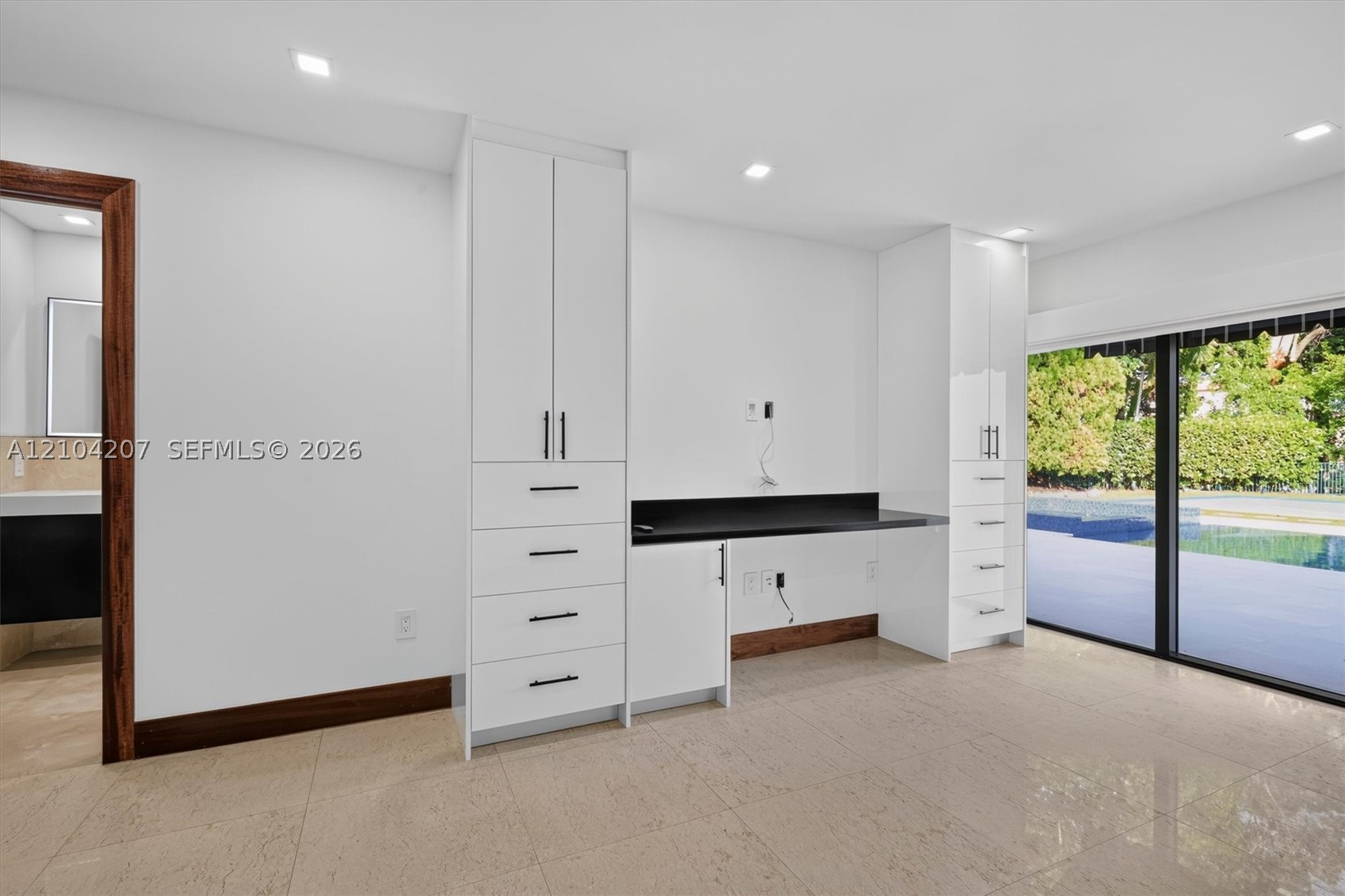 7001 Robles St, Coral Gables FL 33143